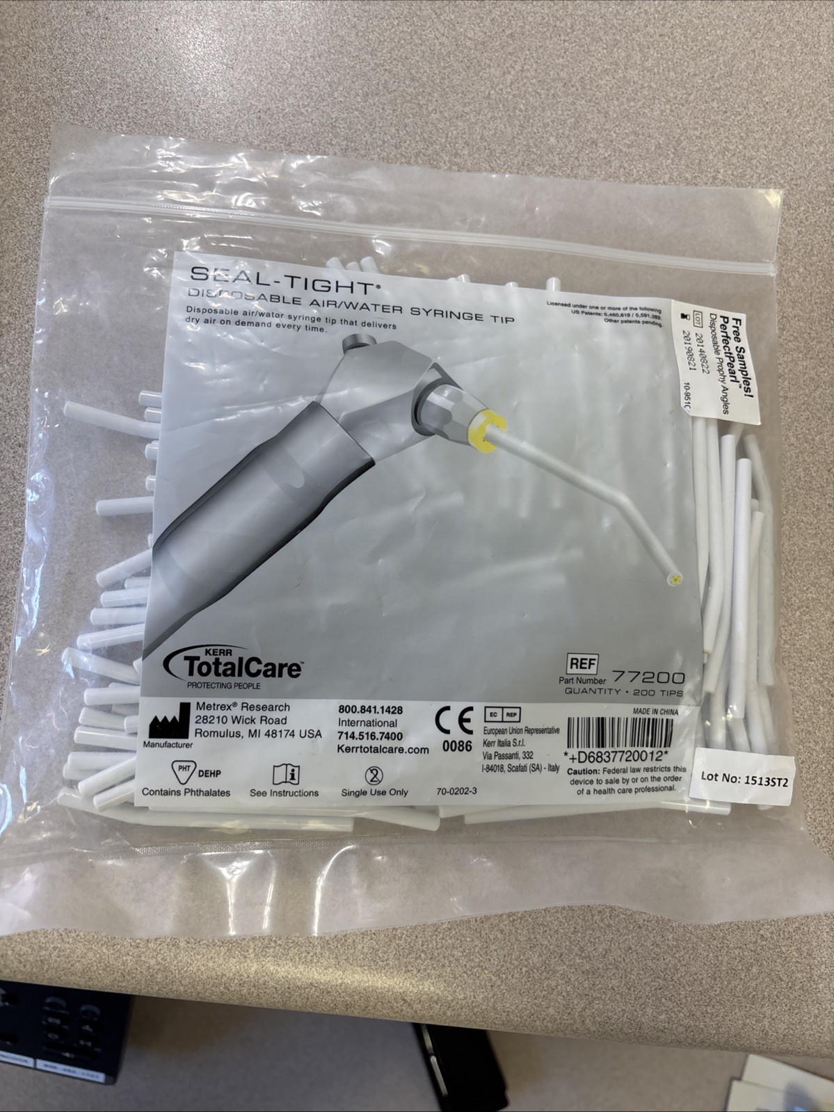 KERR Seal-Tight Disposable Air/Water Syringe Tips REF 77200 & Sani-tip Lot