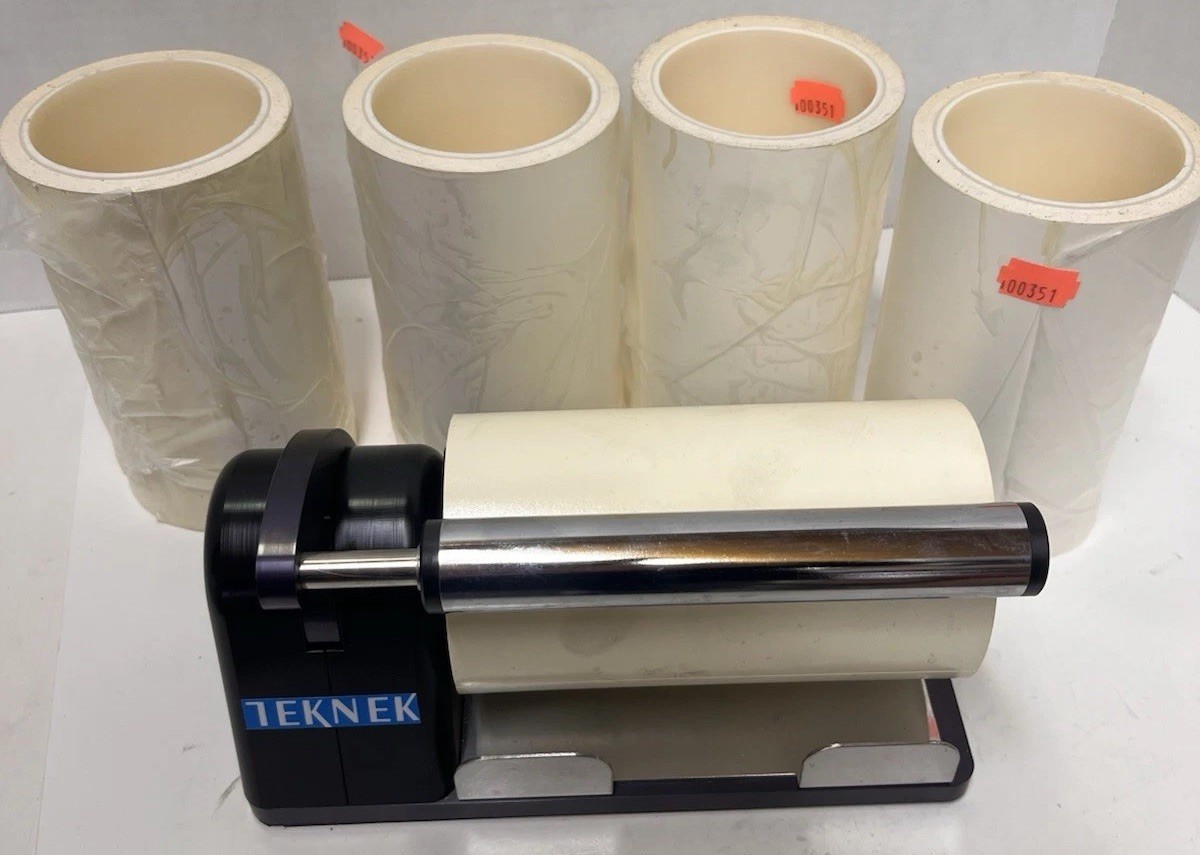 TEKNEK DCR Mate – Manual Cleaning System W/4 Extra Pre-sheeted Adhesive Rolls