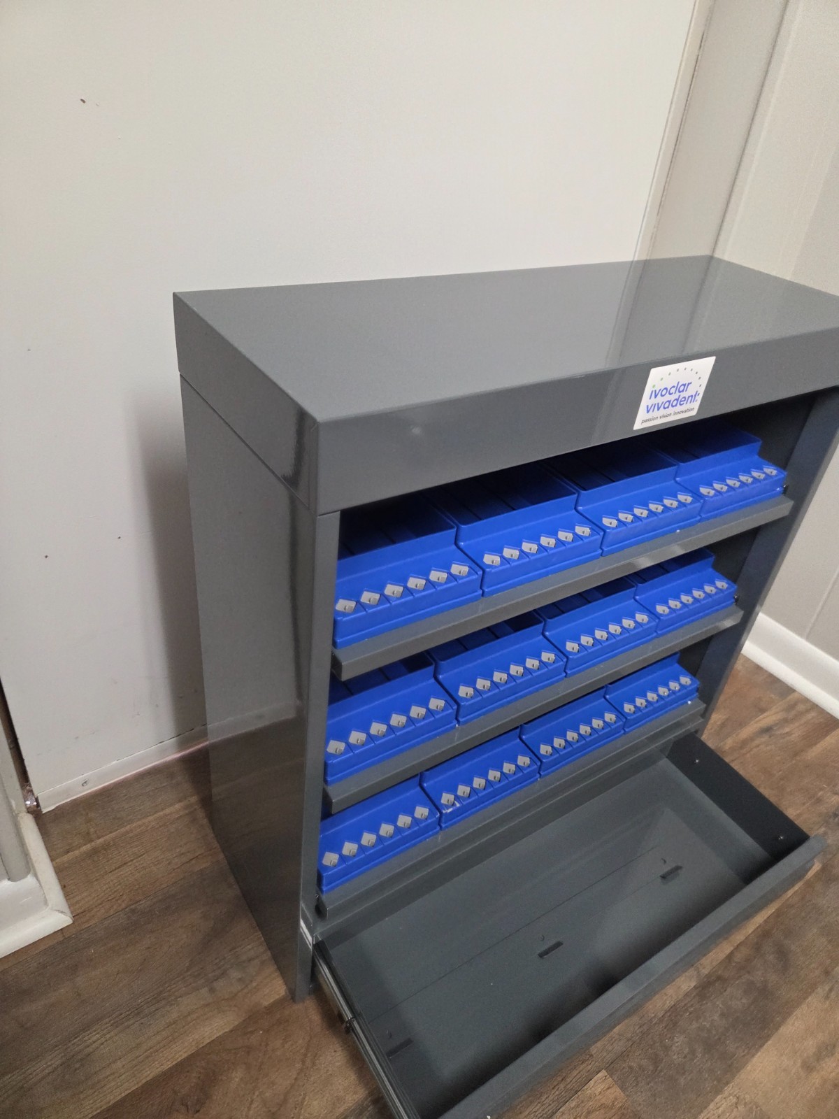 Ivoclar Vivadent Block Locker Storage Cabinet Large Grey / Neon Blue