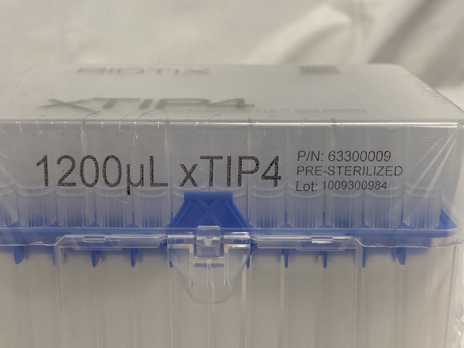 (3744) BIOTIX xTIP4 1200uL Rainin LTS Compatible LR Pipet Tips 39×96/Rk 63300009