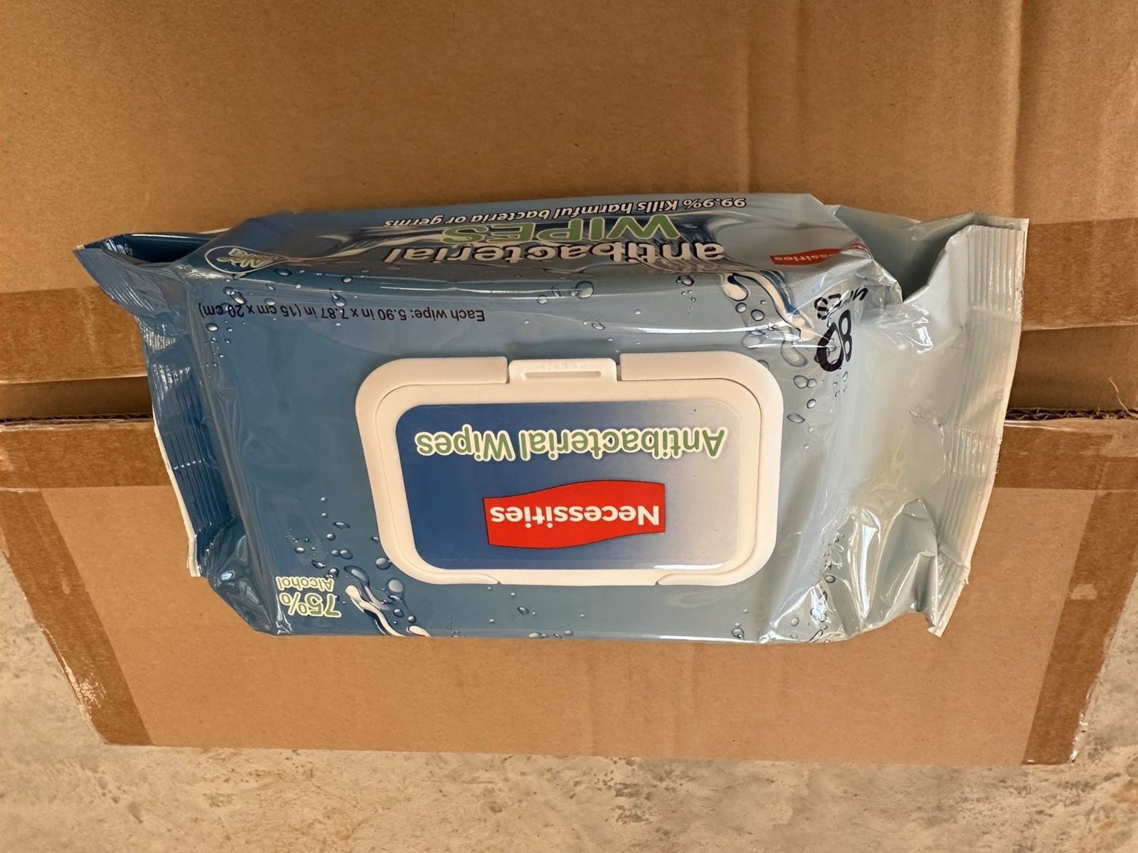 Antibacterial Wipes 80 wipes per pack. 24 pack per box. Expired 07/2022