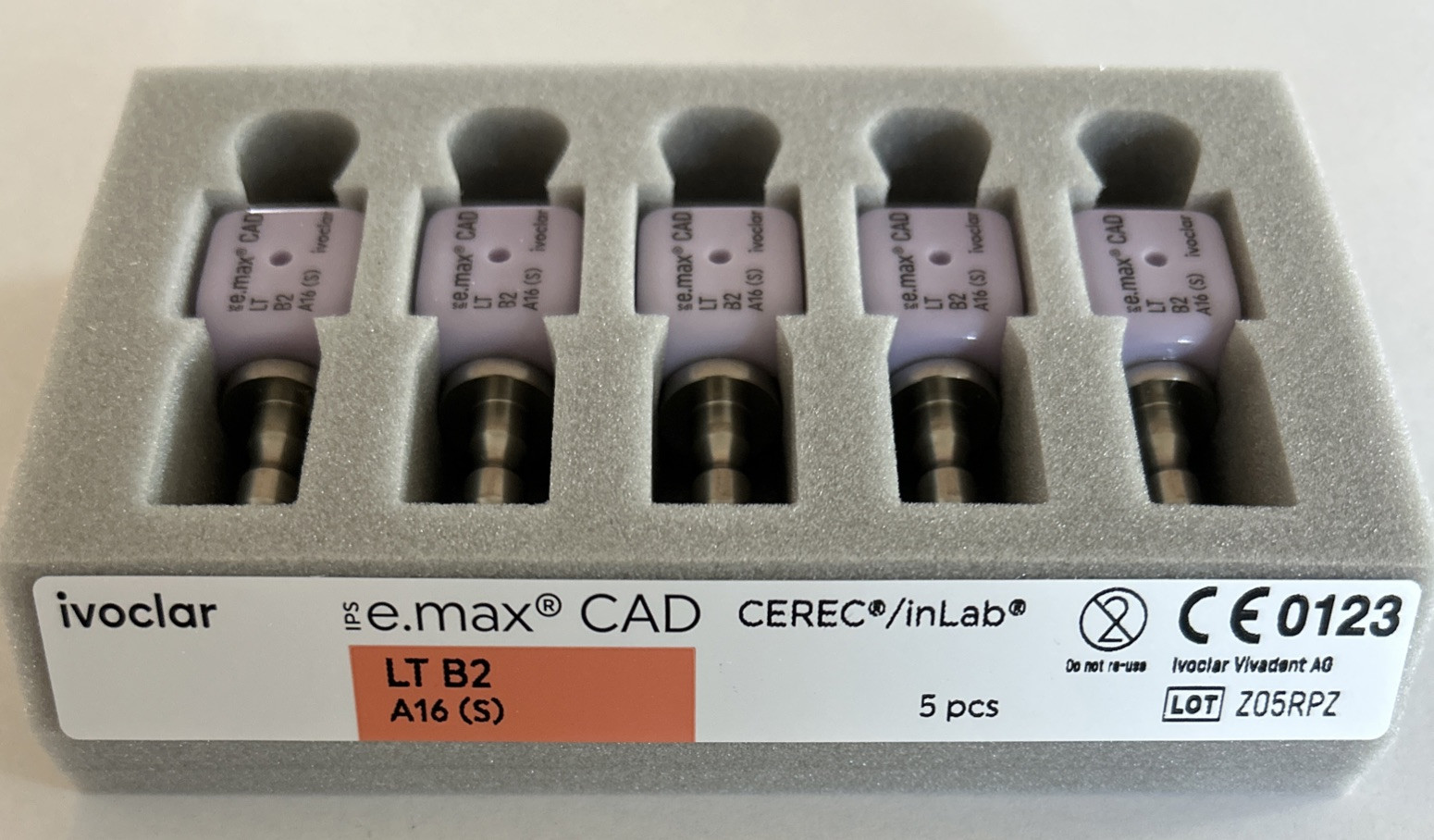 Ivoclar IPS E.max CAD LT Abutment Blocks. Shade B2. Sz A16(S). 5pk