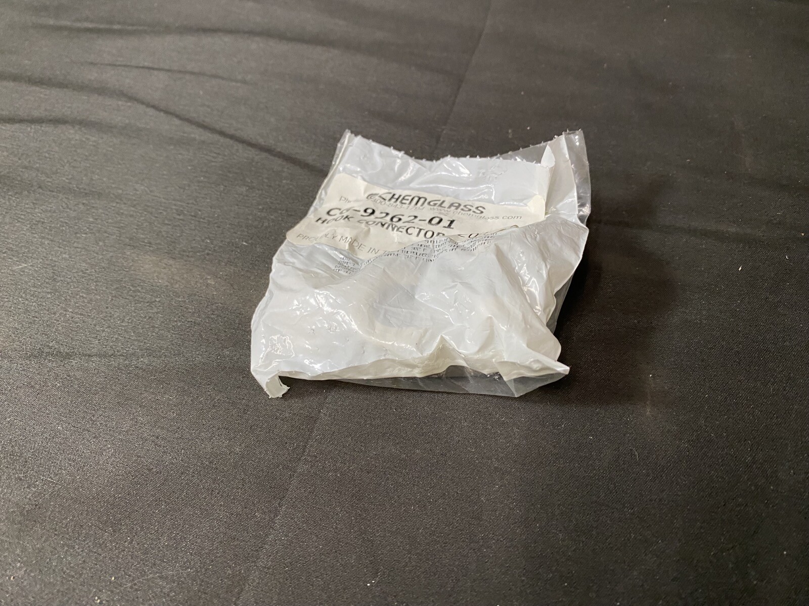 CHEMGLASS 1/2” Diameter Hook Connector CG-9262-01 (1/pk)