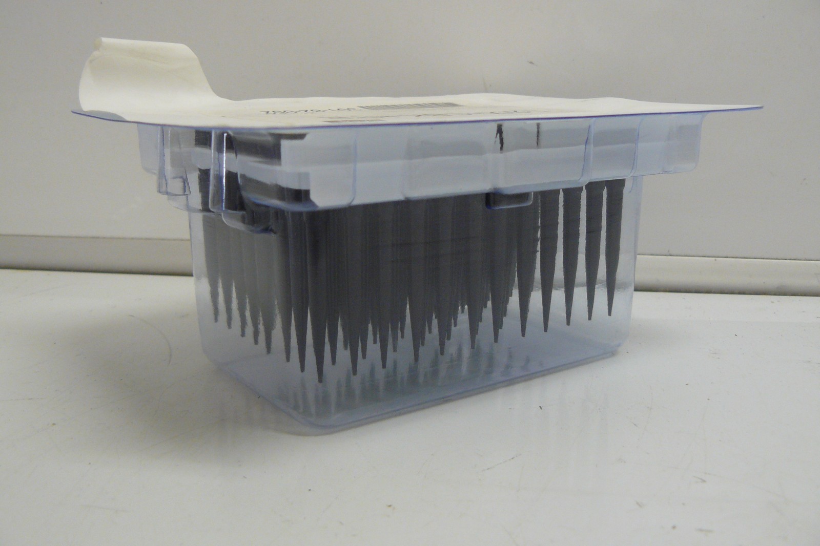 NEW CORNING AXYGEN TT-200-CBK-HTR PIPET TIPS 200 UL TECAN STYLE LIQUID LEVEL