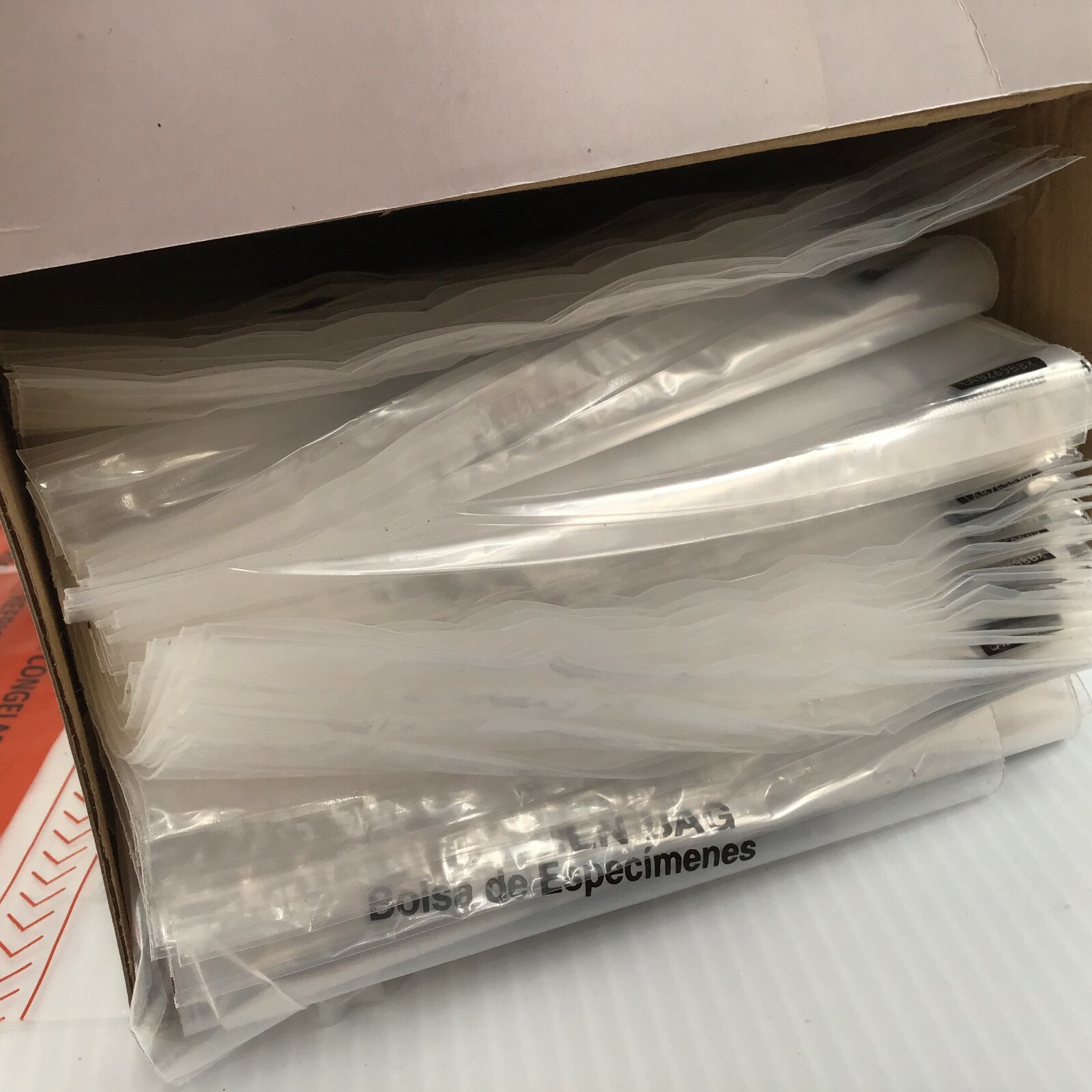 Elkay Plastics resealale Bags, 6″ x 9″. 1.75 Mils, 500 in Box, Lab Loc reopen