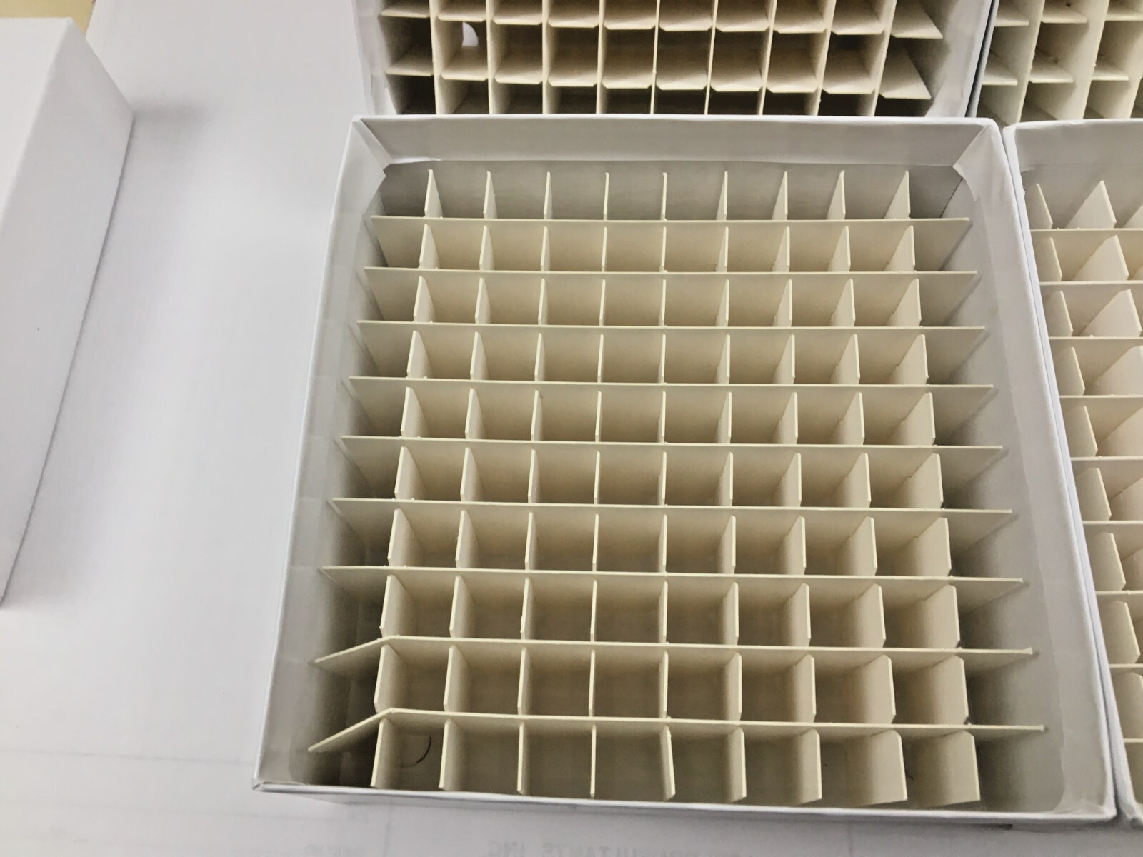 Fisher Scientific 03-395-465 Cryo Freezer Box 5x5x2 w/ 100 Cell Divider – 10 ea.