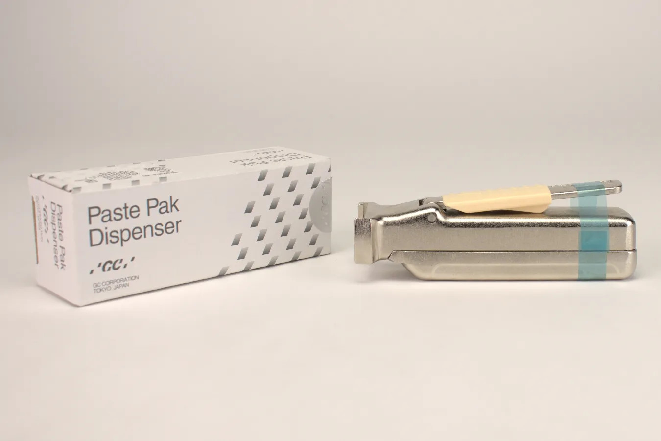GC Fuji Cem Fuji Lining Material Dispenser Original Paste Pak Dispensor
