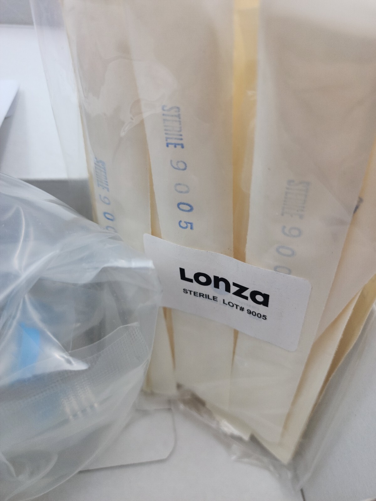 LONZA AMAXA VPG-1003 RAT NEURON NUCLEOFECTOR KIT EXPIRES 26-FEB 2011