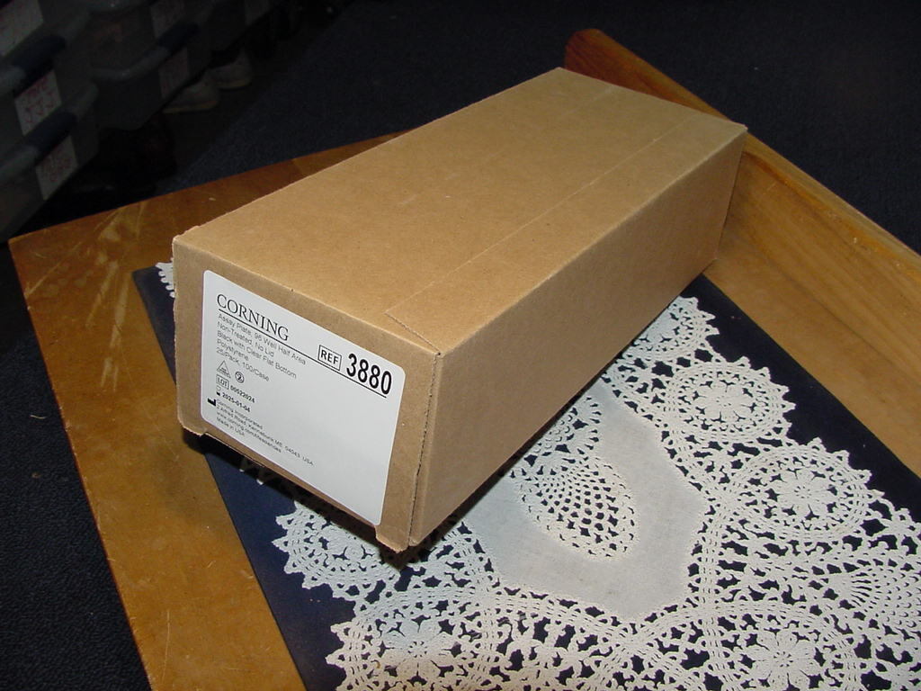Corning 3880, Assay Plate 96 Well Half Area, Non-Treated, No-Lid, Black
