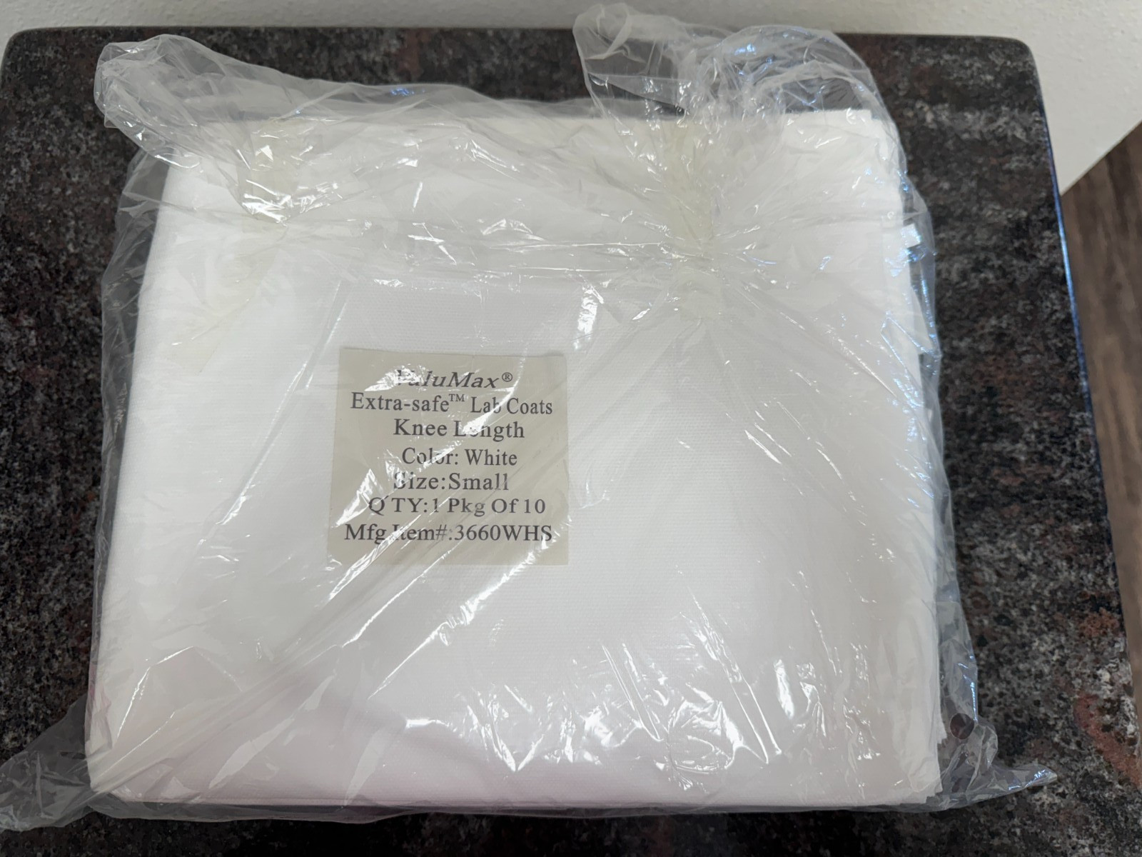 ValueMax Extra-Safe Labo Coats – Knee Length – Size Small – Lot of 10
