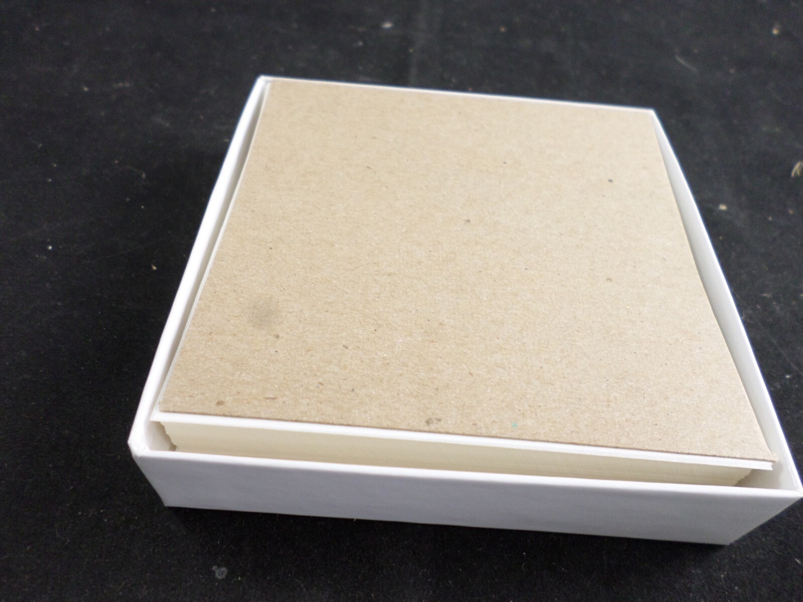 FISHERBRAND 4x4in Square Low-Nitrogen Weighing Paper 09-898-12B (500/pk)