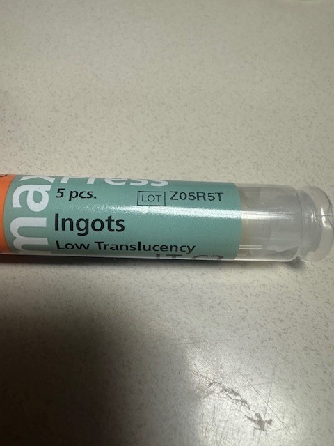Ivoclar IPS emax Press Ingots LT 5 pcs (new, opened)