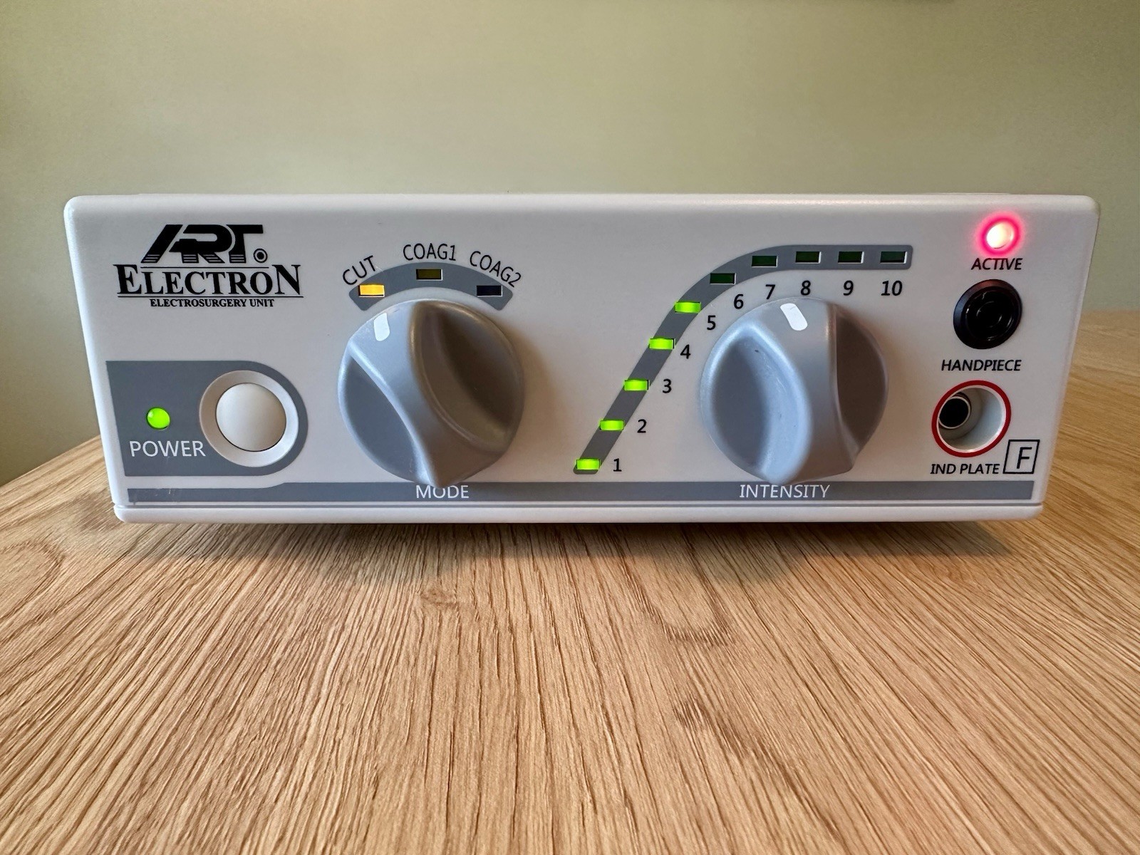 Bonart ART-E1 Dental Unit 110v foot switch, hand piece, grounding plate, etc
