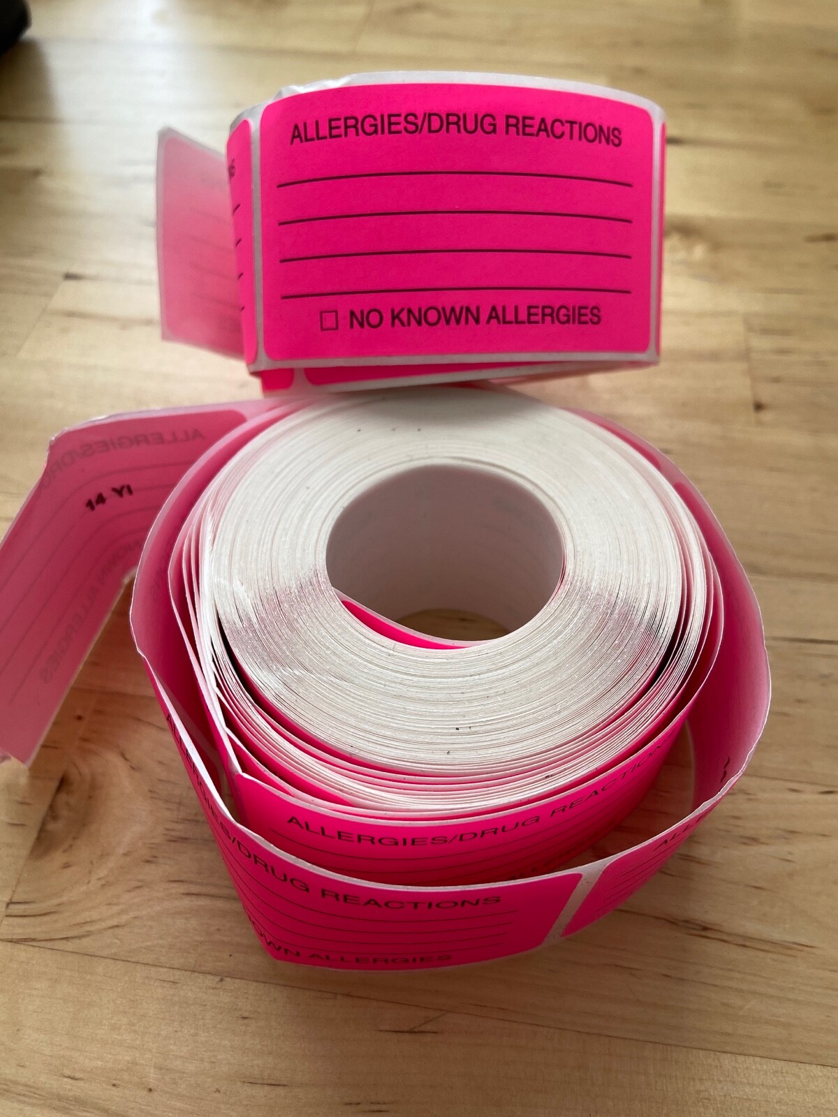 Lot of 2 ALLERGIES DRUG REACTIONS Label Size 3 1/4″W x 1 3/4″H Fluorescent Pink