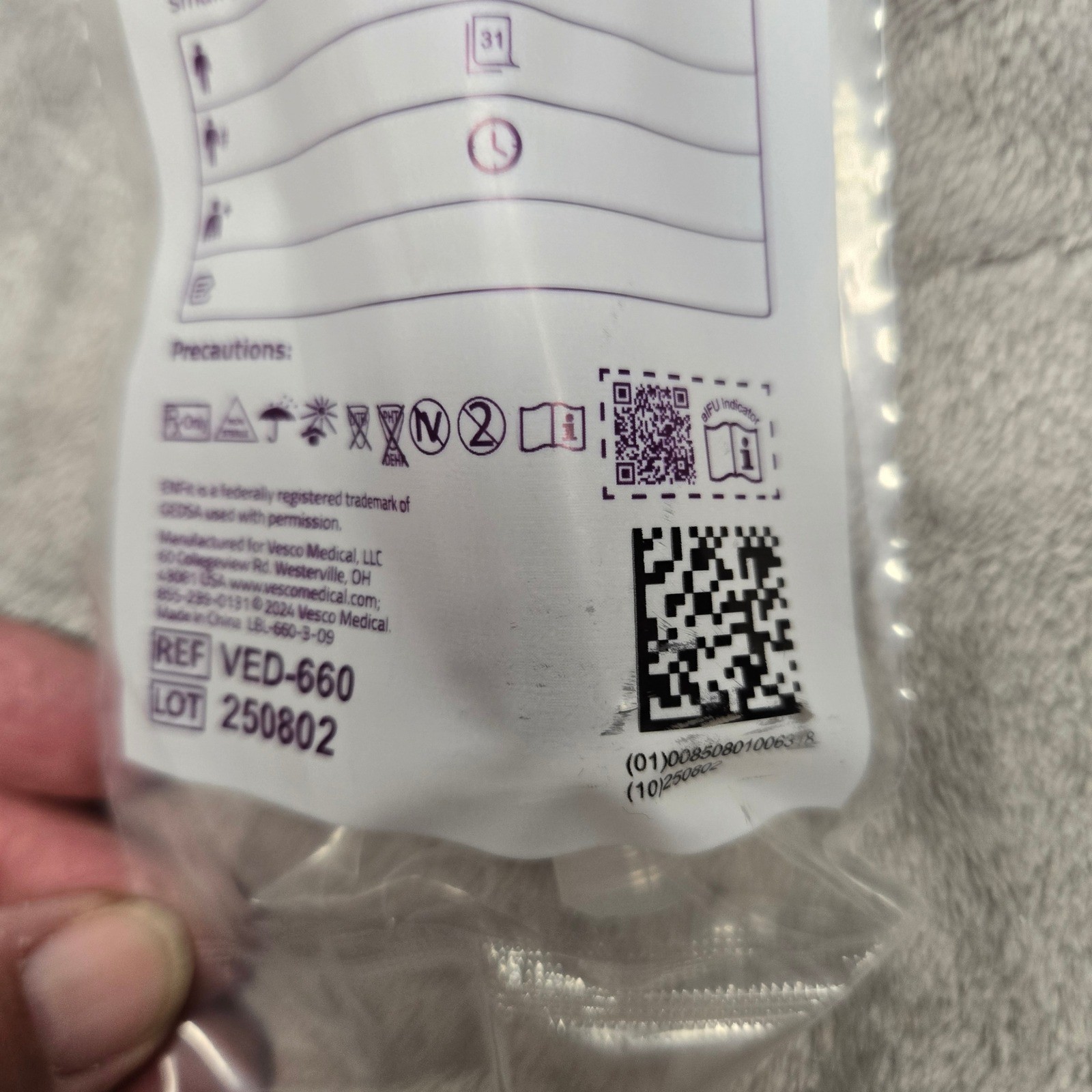 Vesco Medical ENFit Tip Syringe 60mL Flat Top Enteral Feeding VED-660 Purple