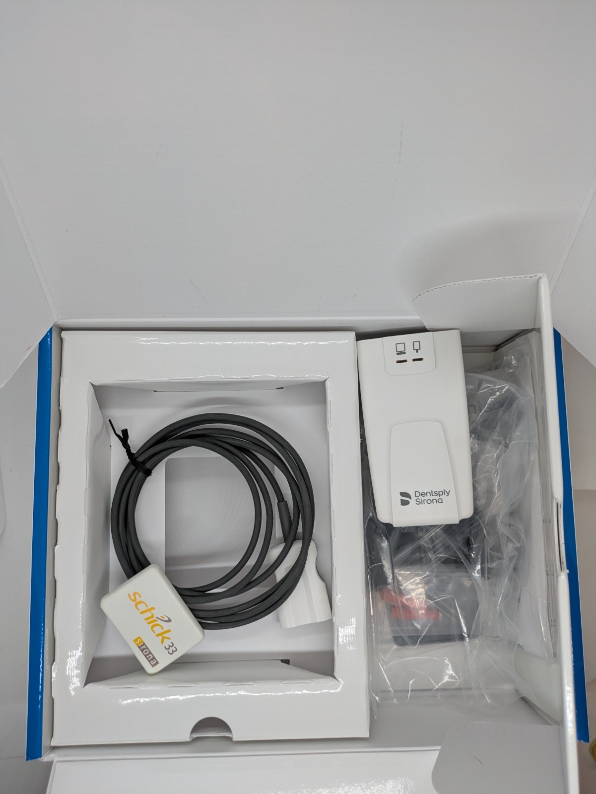 Schick 33 size 2 Sensor – 3.0 Kit -Excellent Condition with Remote Interface Hub