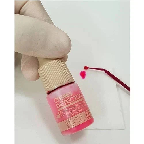 Pack of 2 X Kuraray Caries Detector 6 ml SF Worldwide.