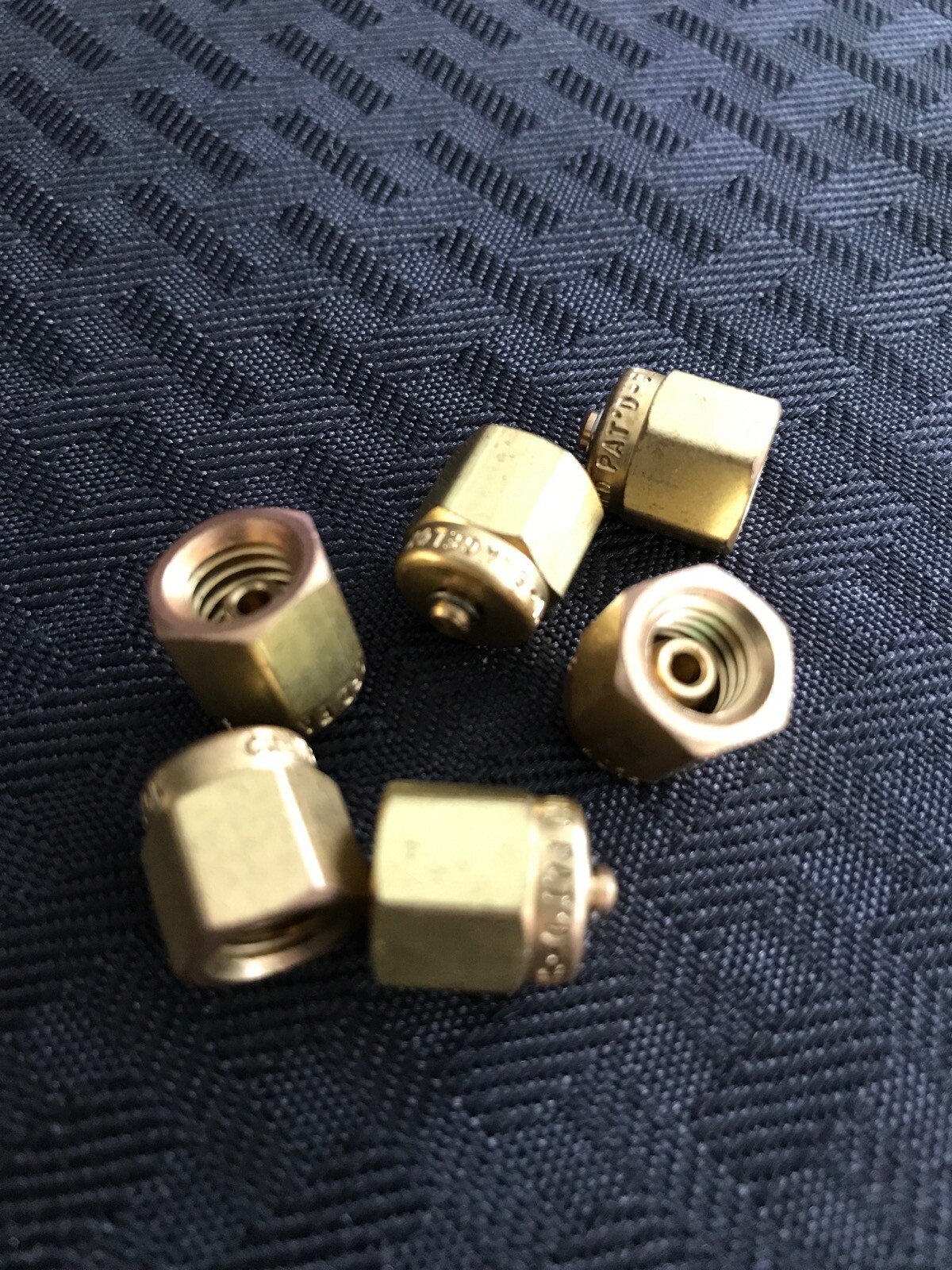 (6/Pk) SUPELCO SWAGELOK Millipore Brass Plug Fittings 1/8” 200P 22019