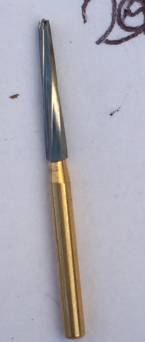 Endo Kit Includes 8 Endo Diamonds & 4 Endo Carbide In Autoclavable Burr Block.