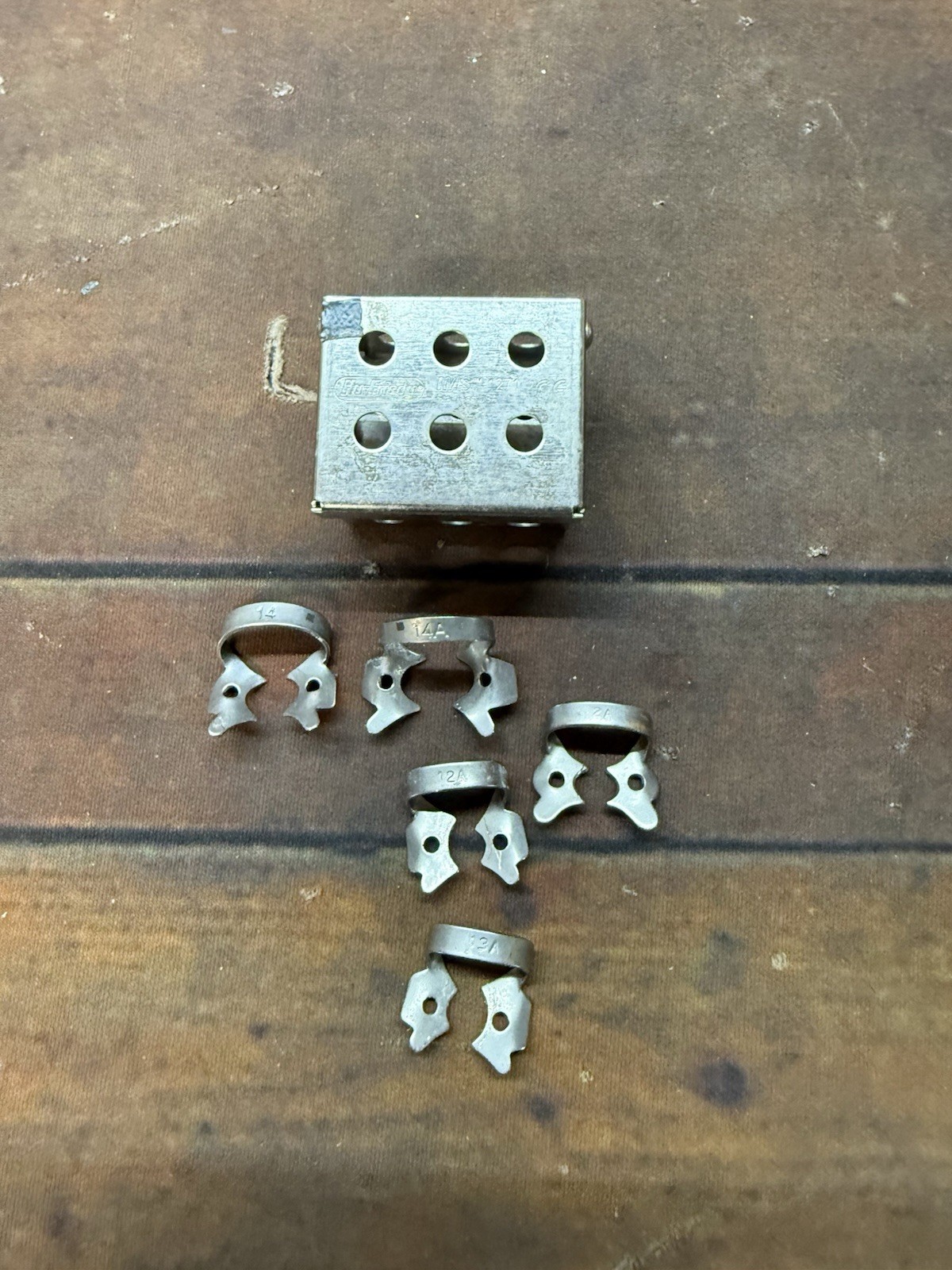 Hu-Friedy Rubber Dam Clamps Lot 14 14A 12A 13A 2A w IMS 1271 Cassette