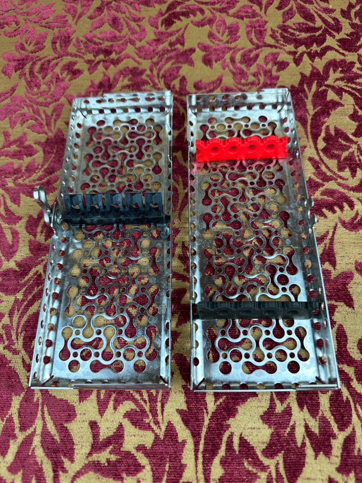 Hu-Friedy IMS Infinity Series Cassette Holds 5-instruments Red Black