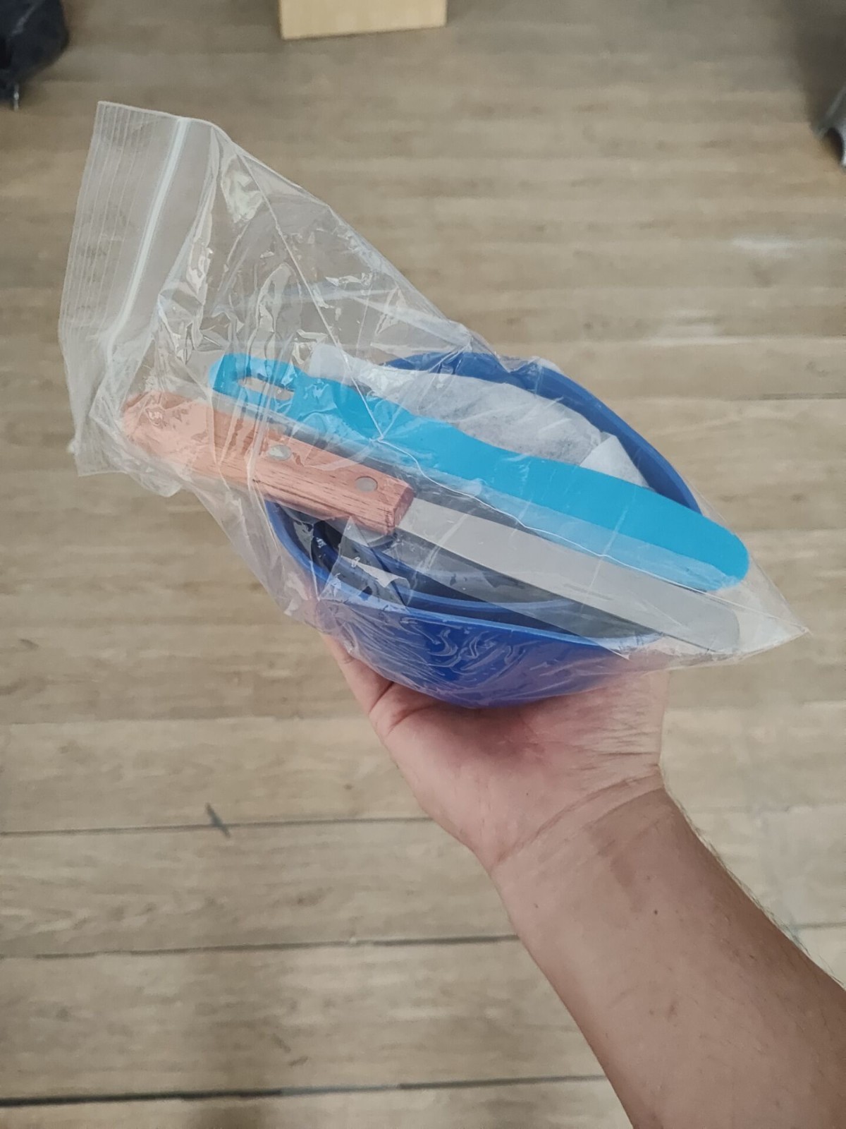 4PCS Dental Plaster Alginate Silicone Flexible Mixing Bowl + 2 Mixing Spatulas