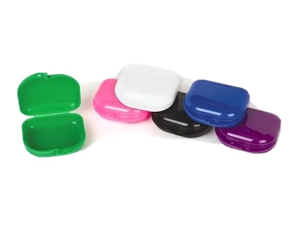 Henry Schein Retainer Box Super Tuff 3 in x 2 1/2 in x 1 in Assorted Small 12/Bg
