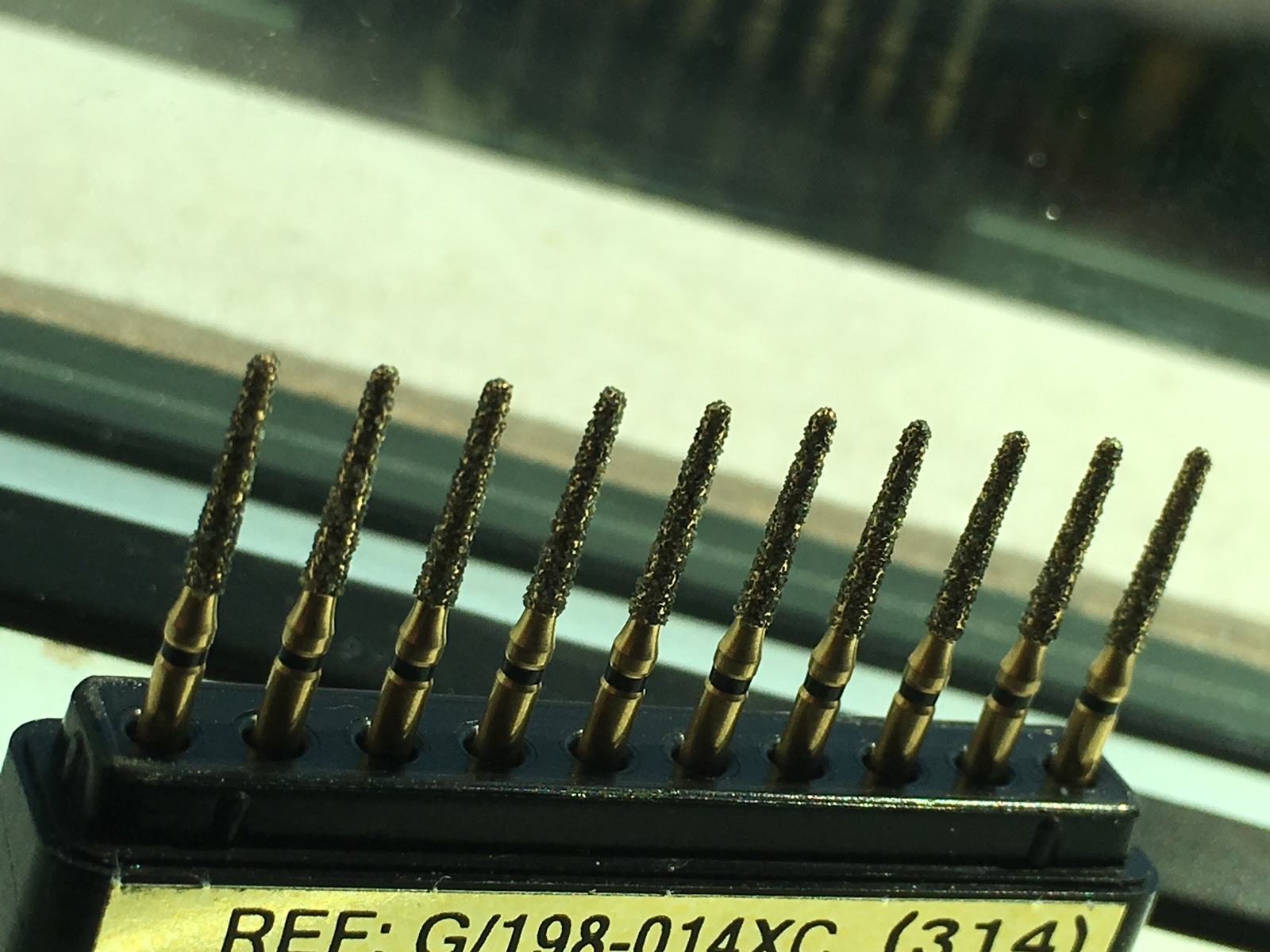 50 Diamond Burs G/198-856-014xc 1.4 mm Dia 8mm Cutting Length. Extra CourseGrit