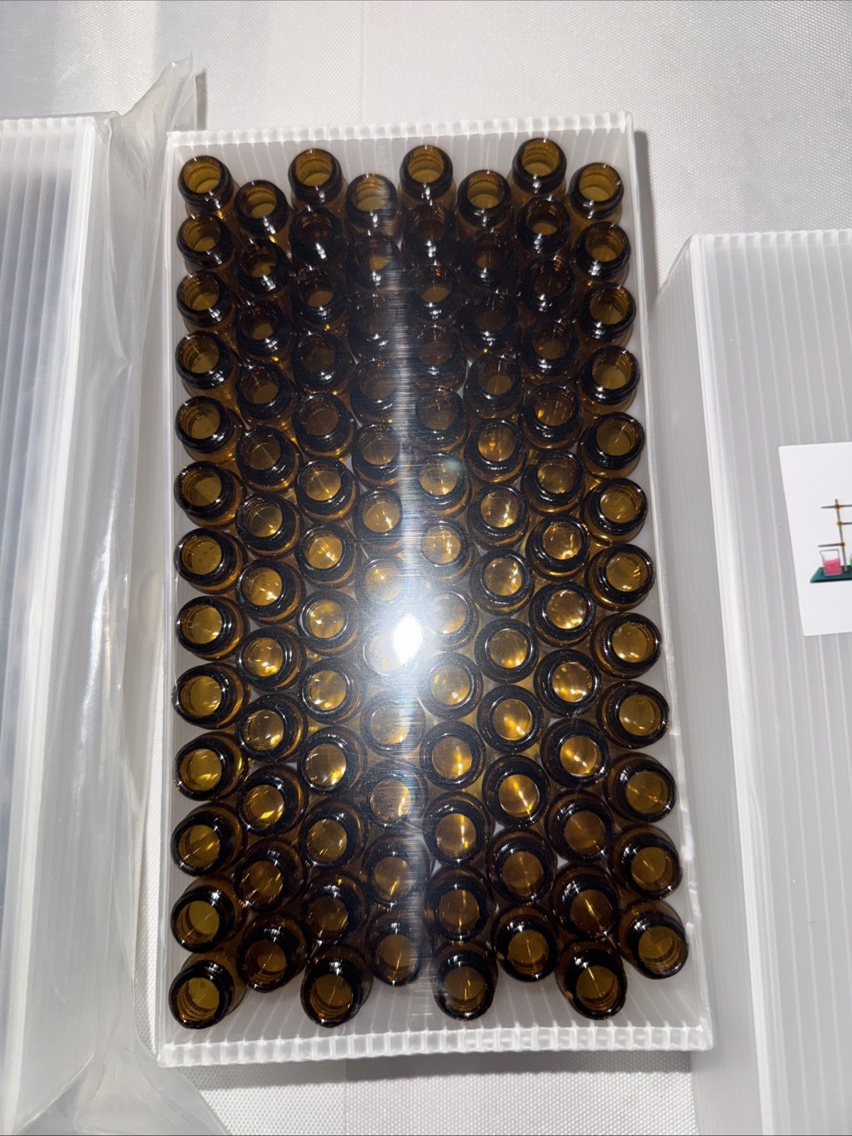 MUHWA 4ml Amber HPLC Vials Black Screw Cap With Hole 2X 100 PCs-Brand New-US
