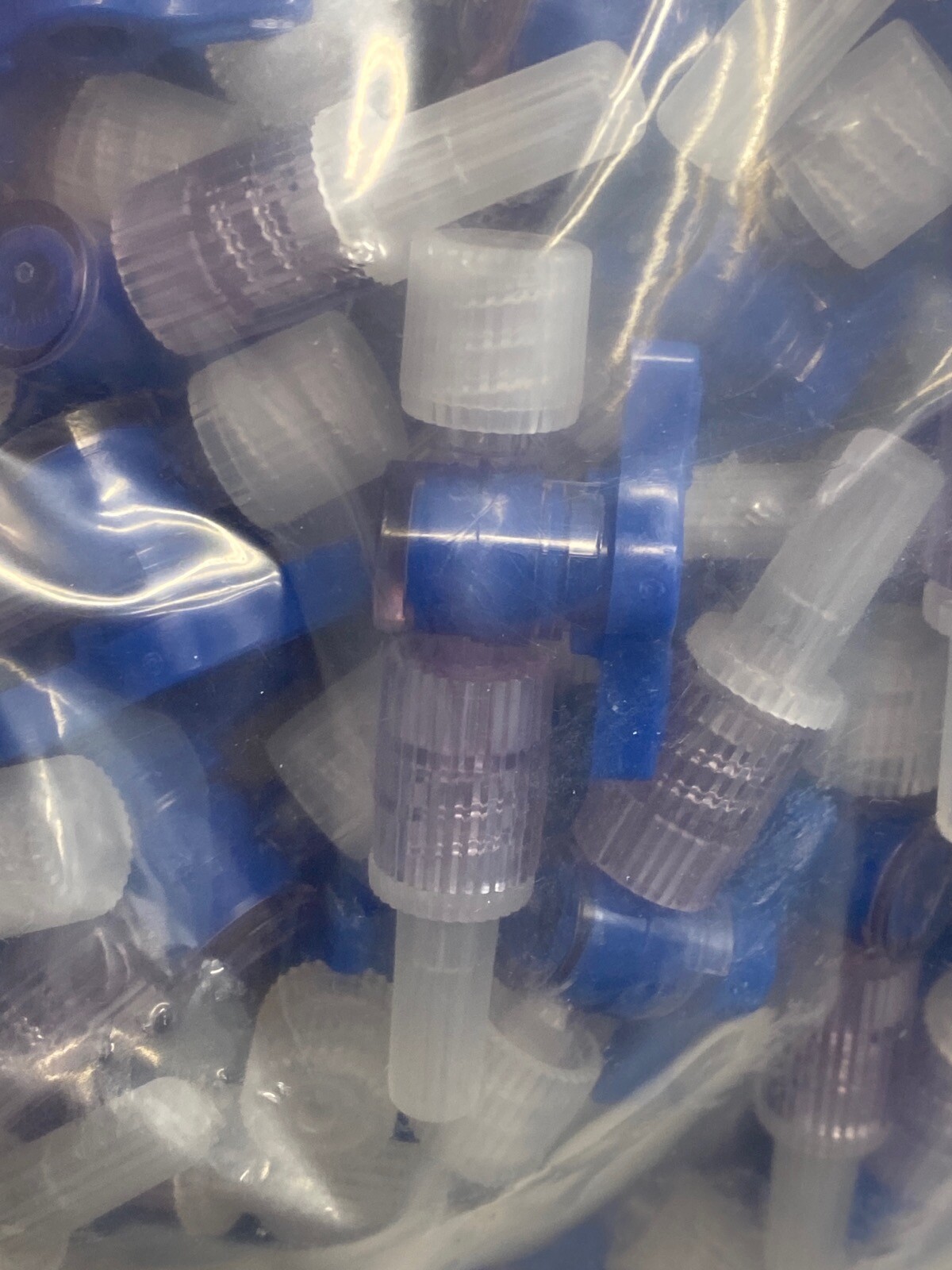 (500) VALUE PLASTICS One-Way Stopcock w/ Capped M Luer-Lock to Cap F Luer Thread