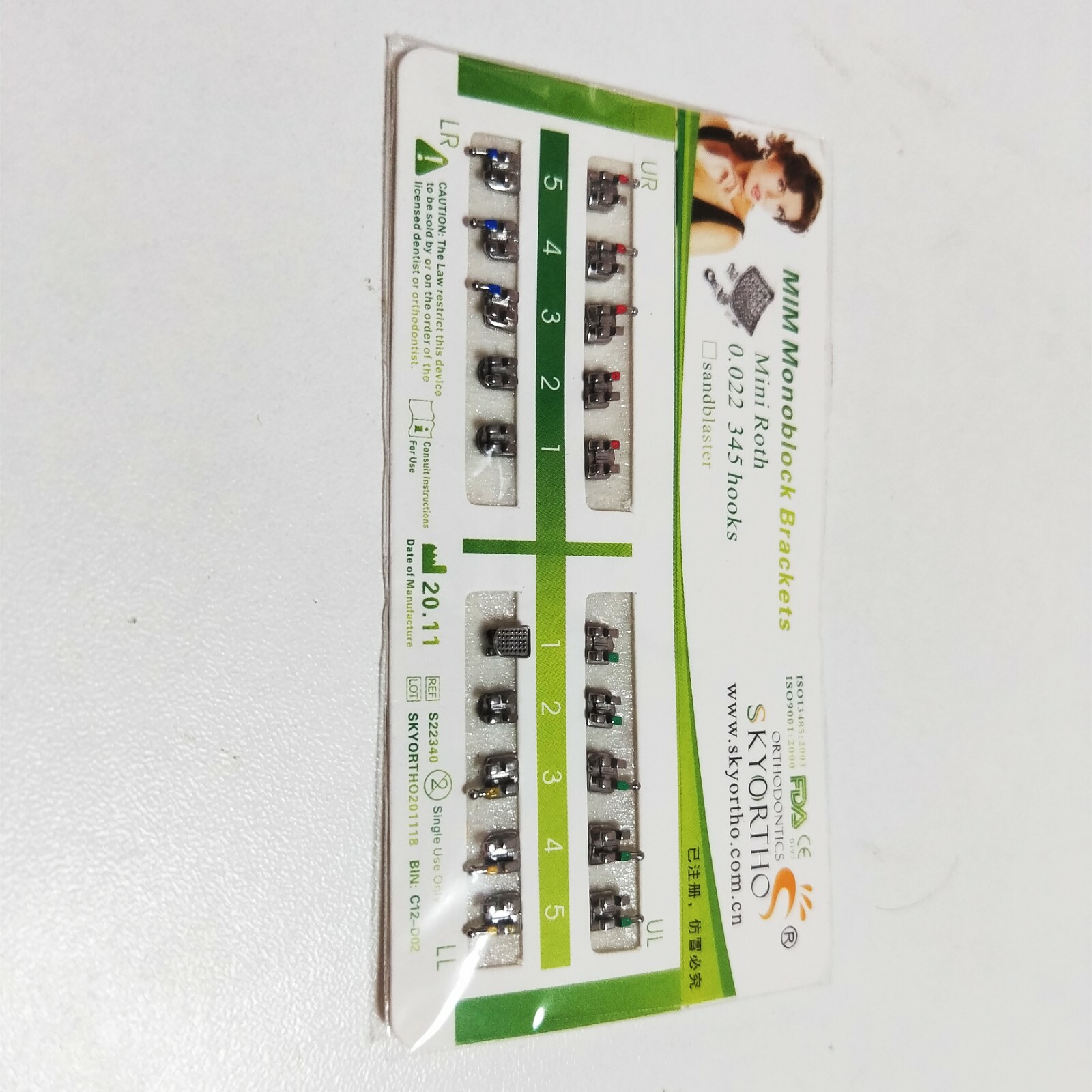 100 Pcs Dental Round Arch Wire & 20 Pcs Metal Bracket MIni Roth 022 345 Hooks