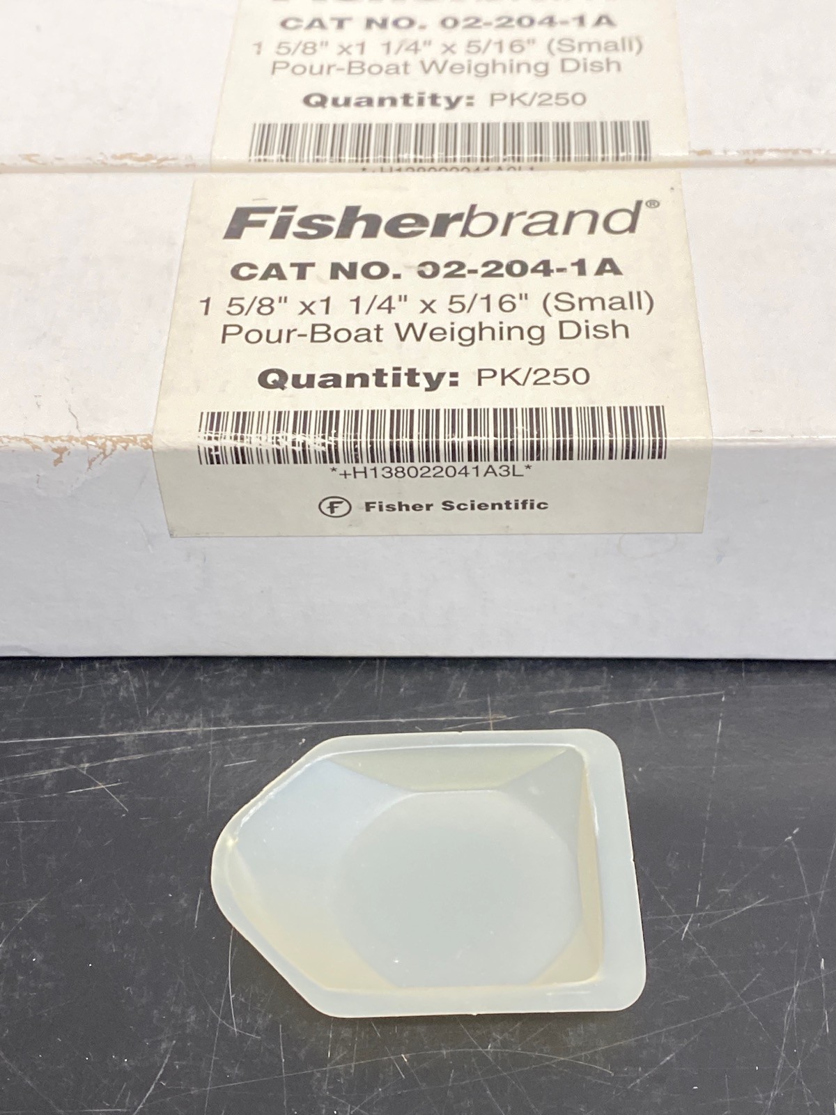 (750) FISHERBRAND PS Pour Boat Weighing Dishes 44mm x 56mm x 8mm 02-204-1A