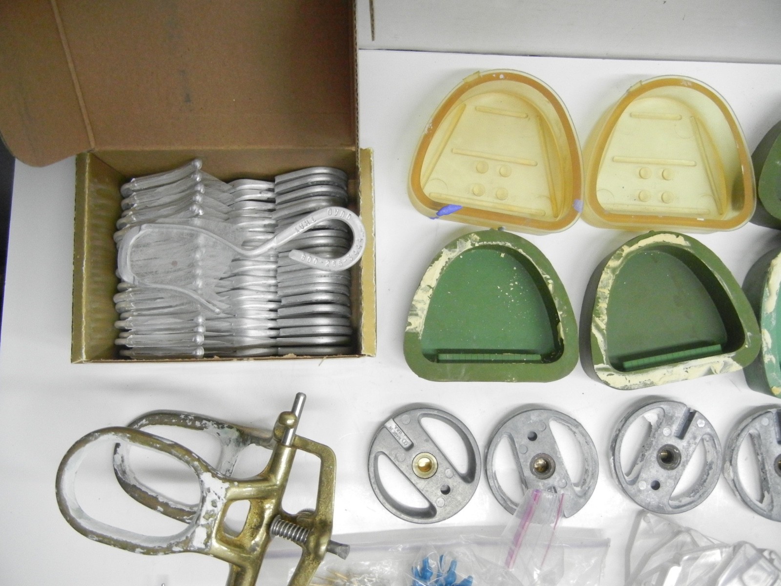 Dental Lab Supplies / Denar/ Vertex base formers/ sprues/ articulator/DVA bases