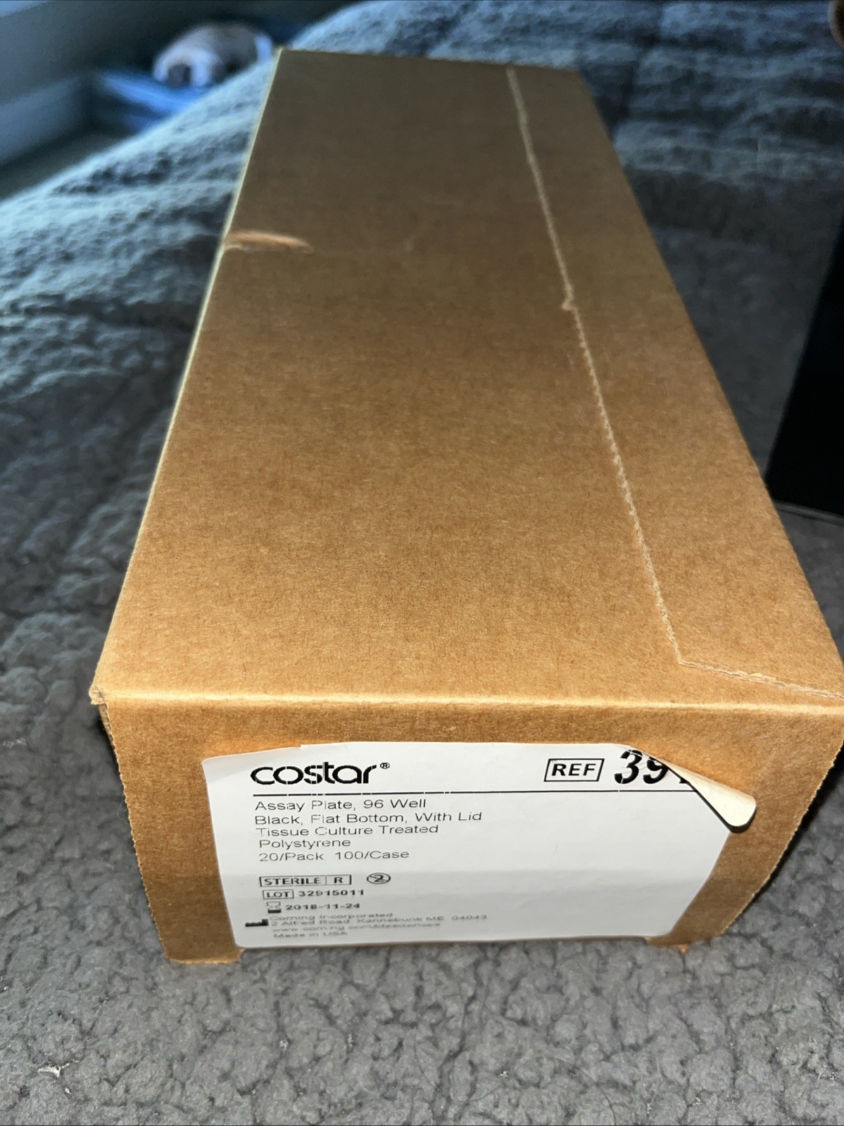 Corning 3916 , 96-well Solid Black Flat Bottom TC-treated Microplates