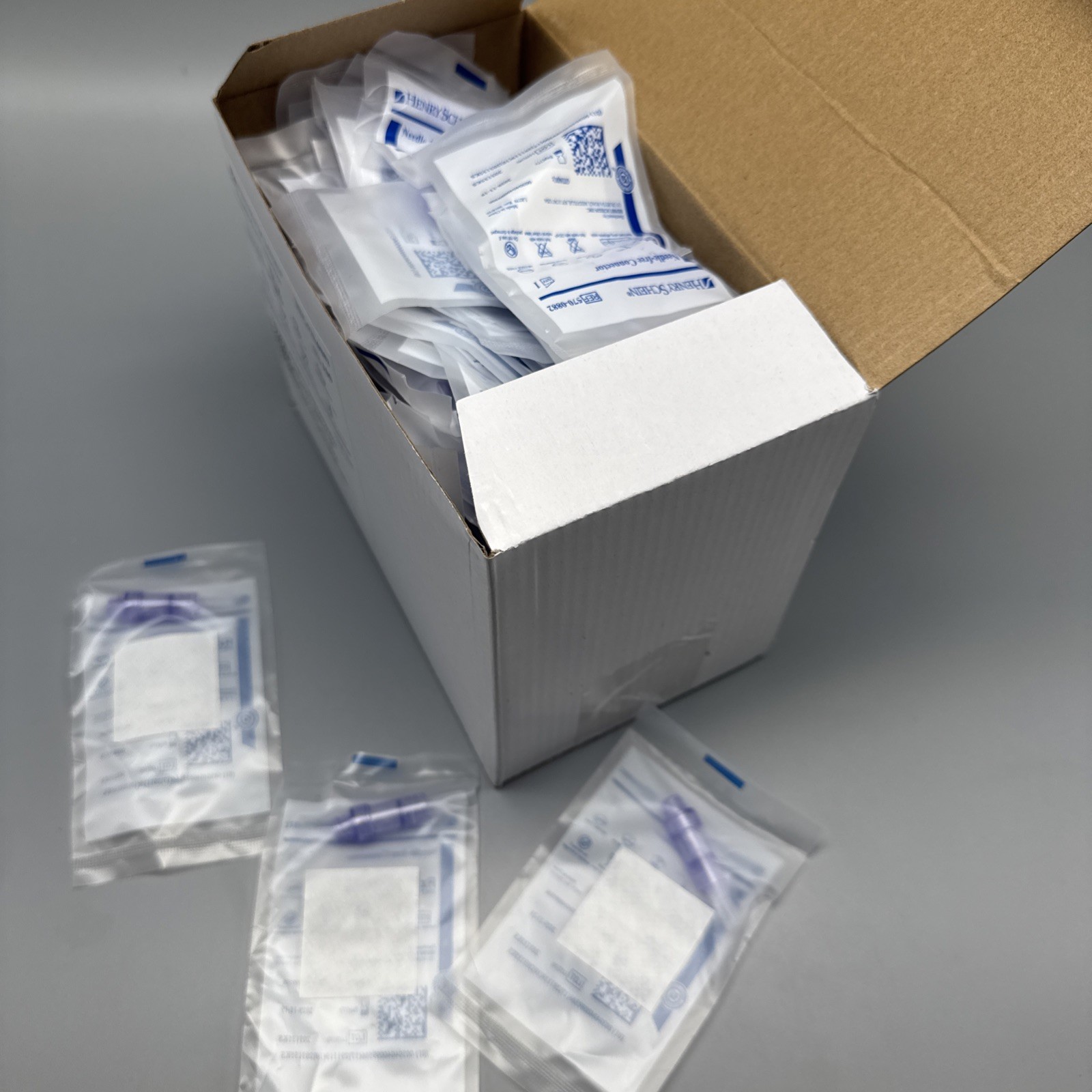 Henry Schein 570-0882 Connector Ports Case of 100