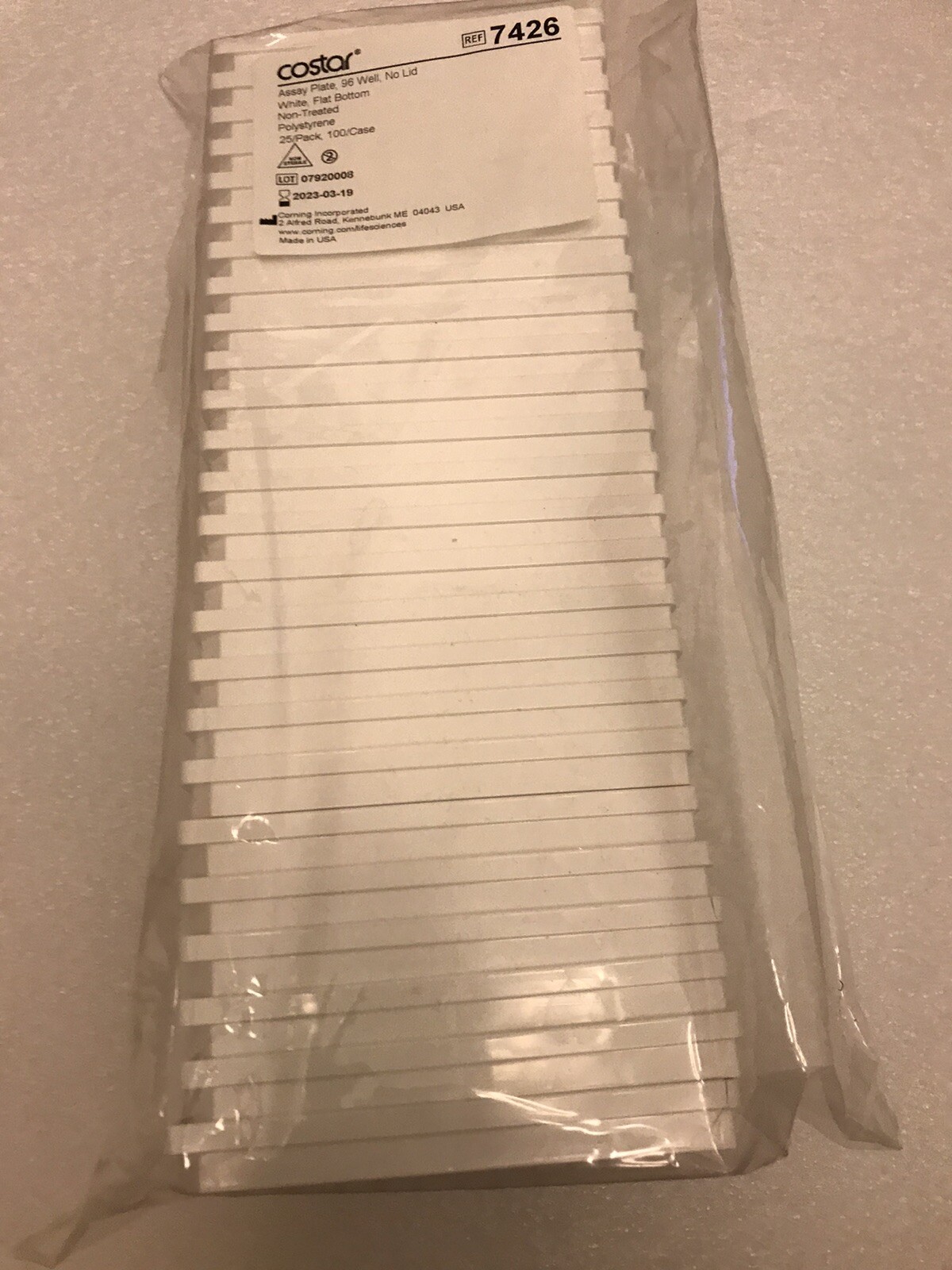 Corning Costar 96-well White Flat Bottom Plates 100 PCS Expire Date 03/2023