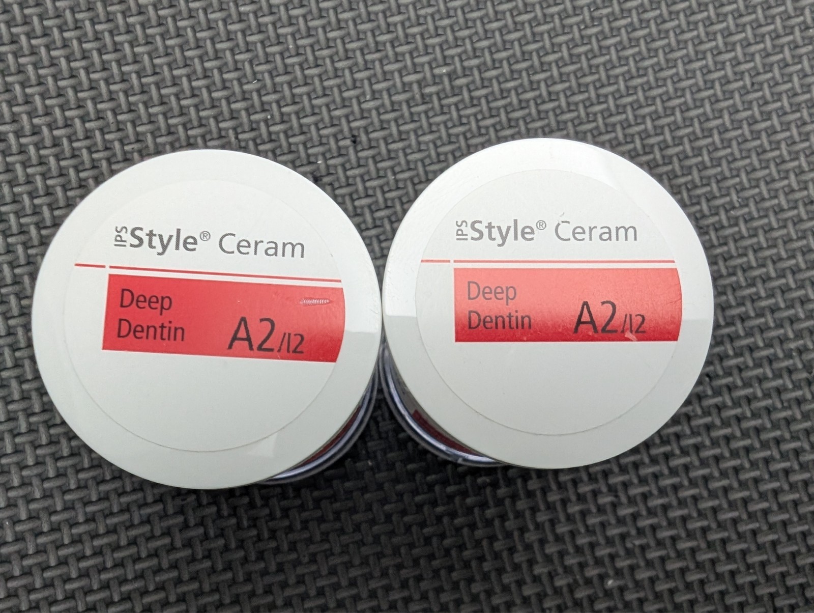 Ivoclar IPS Style Ceram Deep Dentin A2/I2 – used