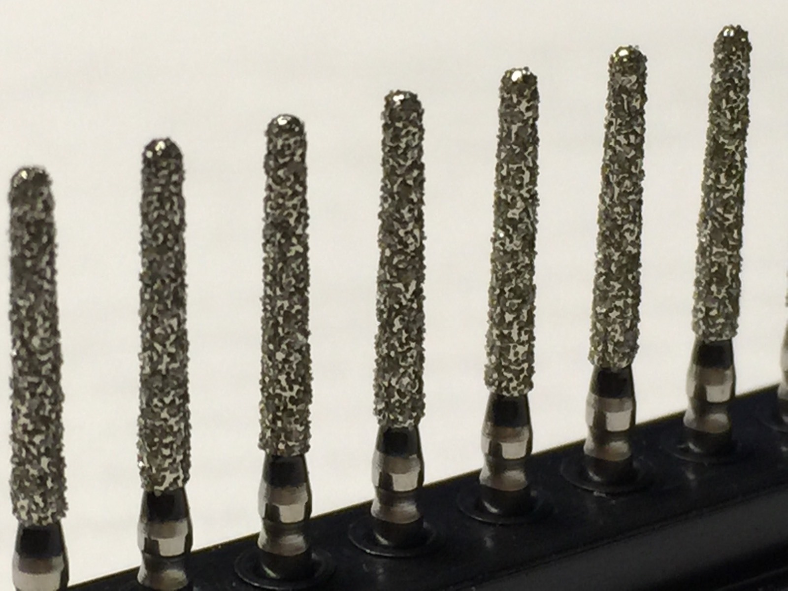 Diamond Burs 100×199-856-015SXC extra course 1.6 mm Dia. 10mm Cutting Length.