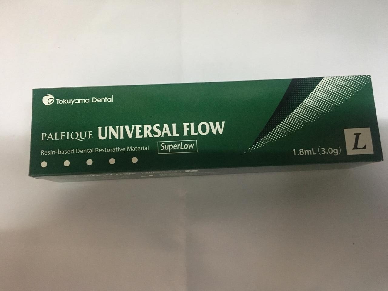 Tokuyama Palifique Universal Flow SuperLow Excellent Esthetic Flowable Composite