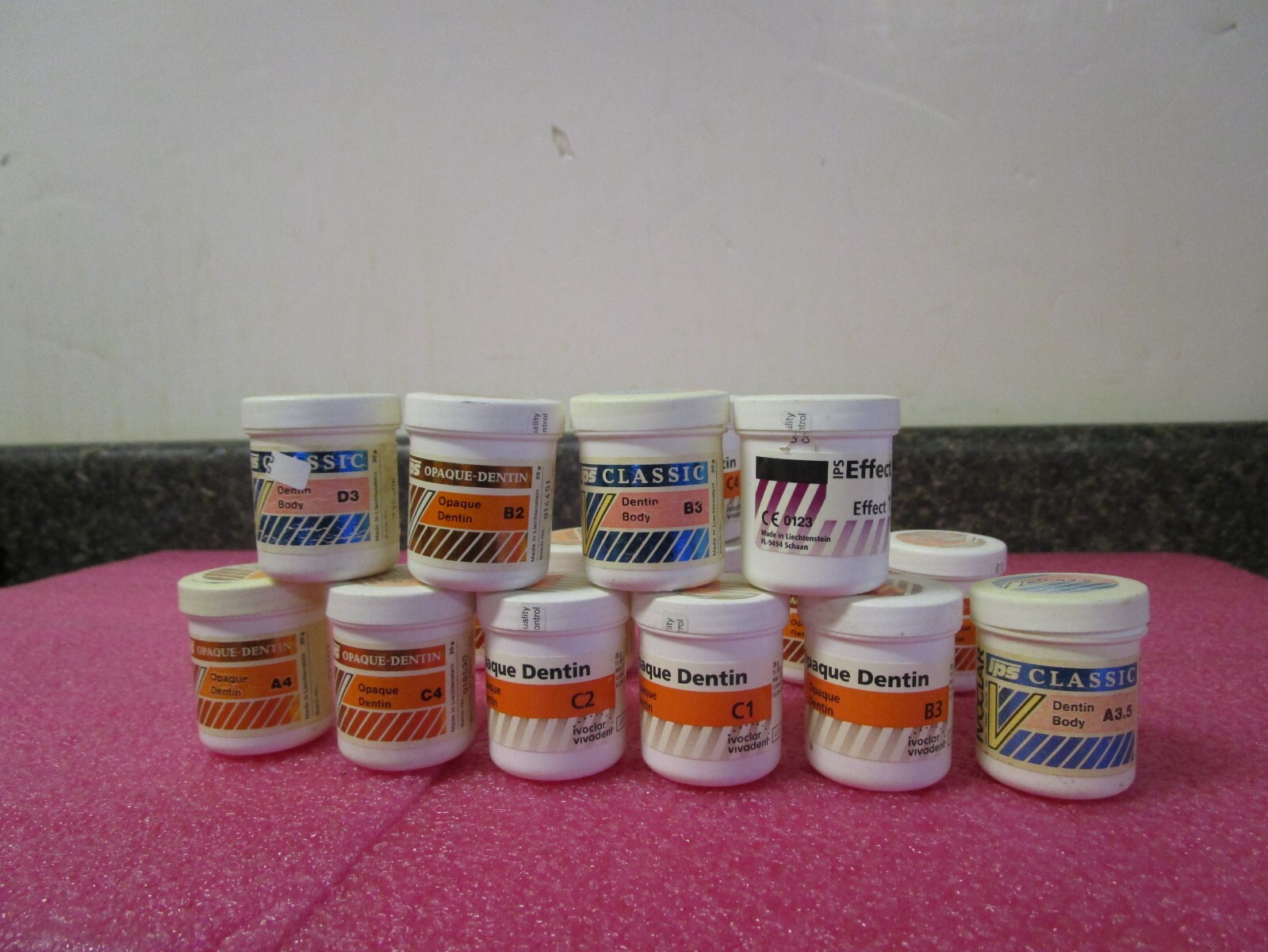 Qty (16) Ivoclar IPS Opaque Dentin Body – READ