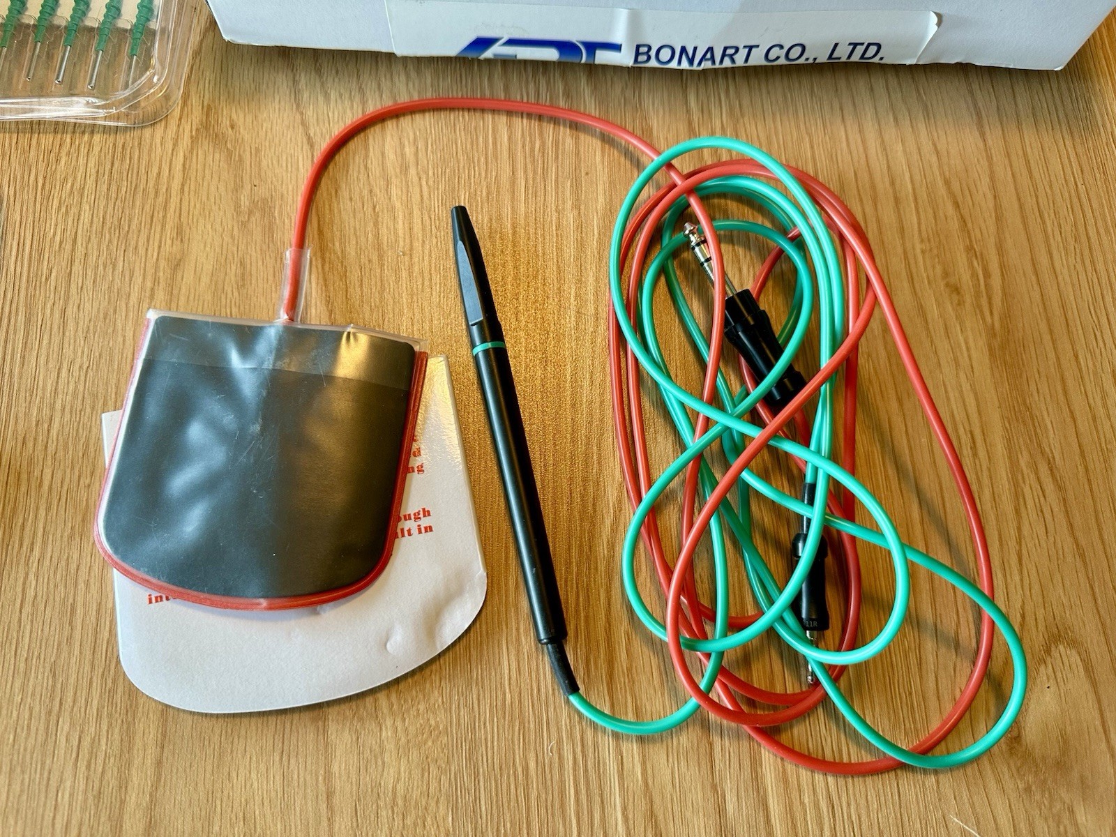 Bonart ART-E1 Dental Unit 110v foot switch, hand piece, grounding plate, etc