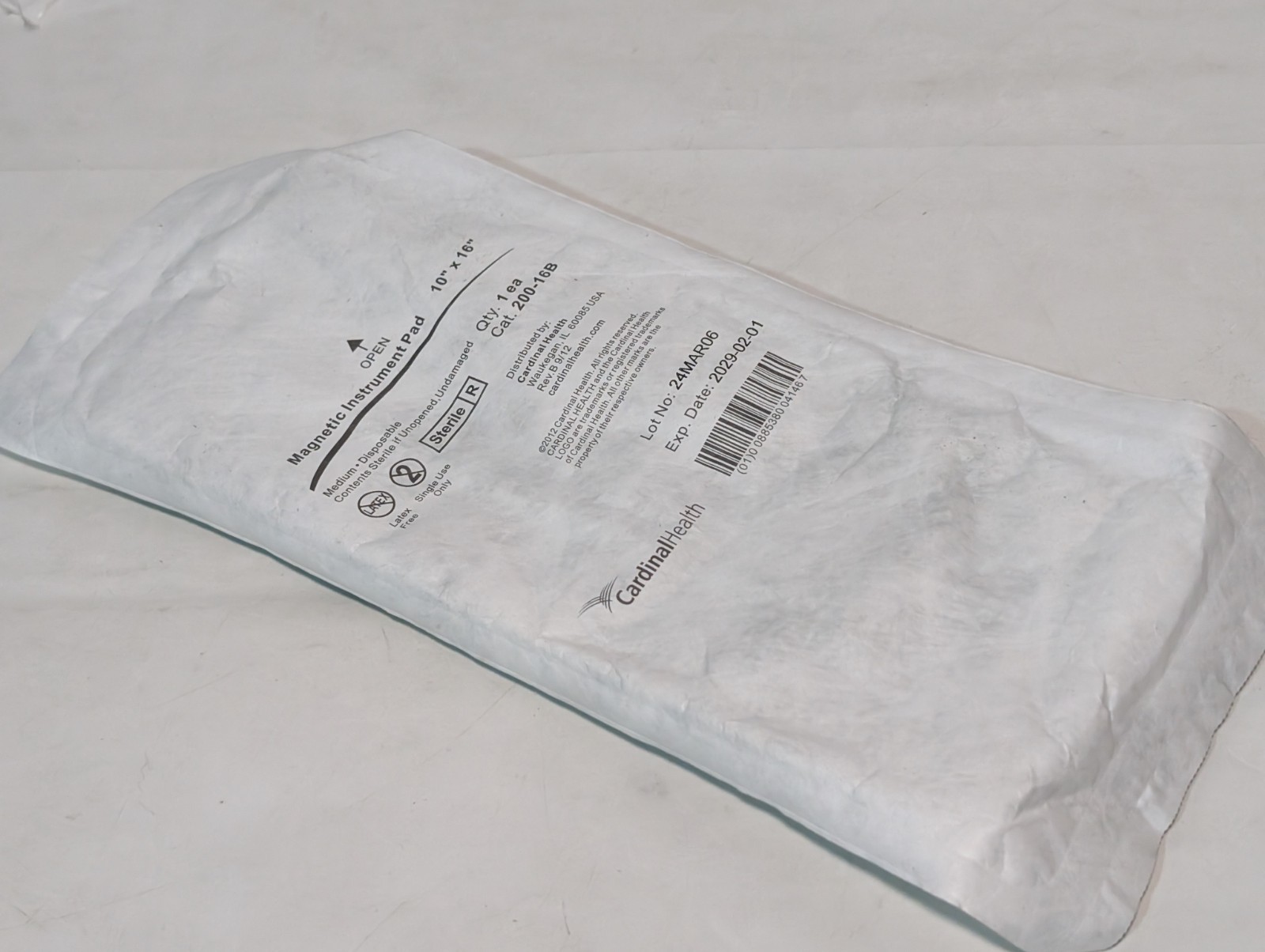 Lot of 39 Cardinal Health 200-16B Magnetic Instrument Pad 10×16 Medium Sterile