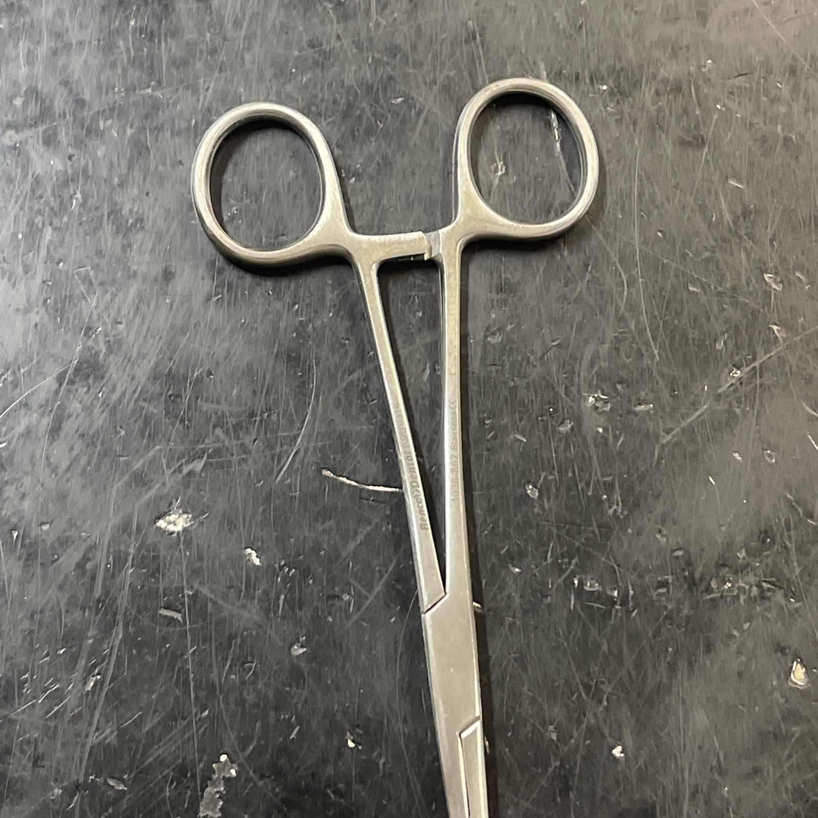 Benco 1036-862 Curved Hemostats Scissor