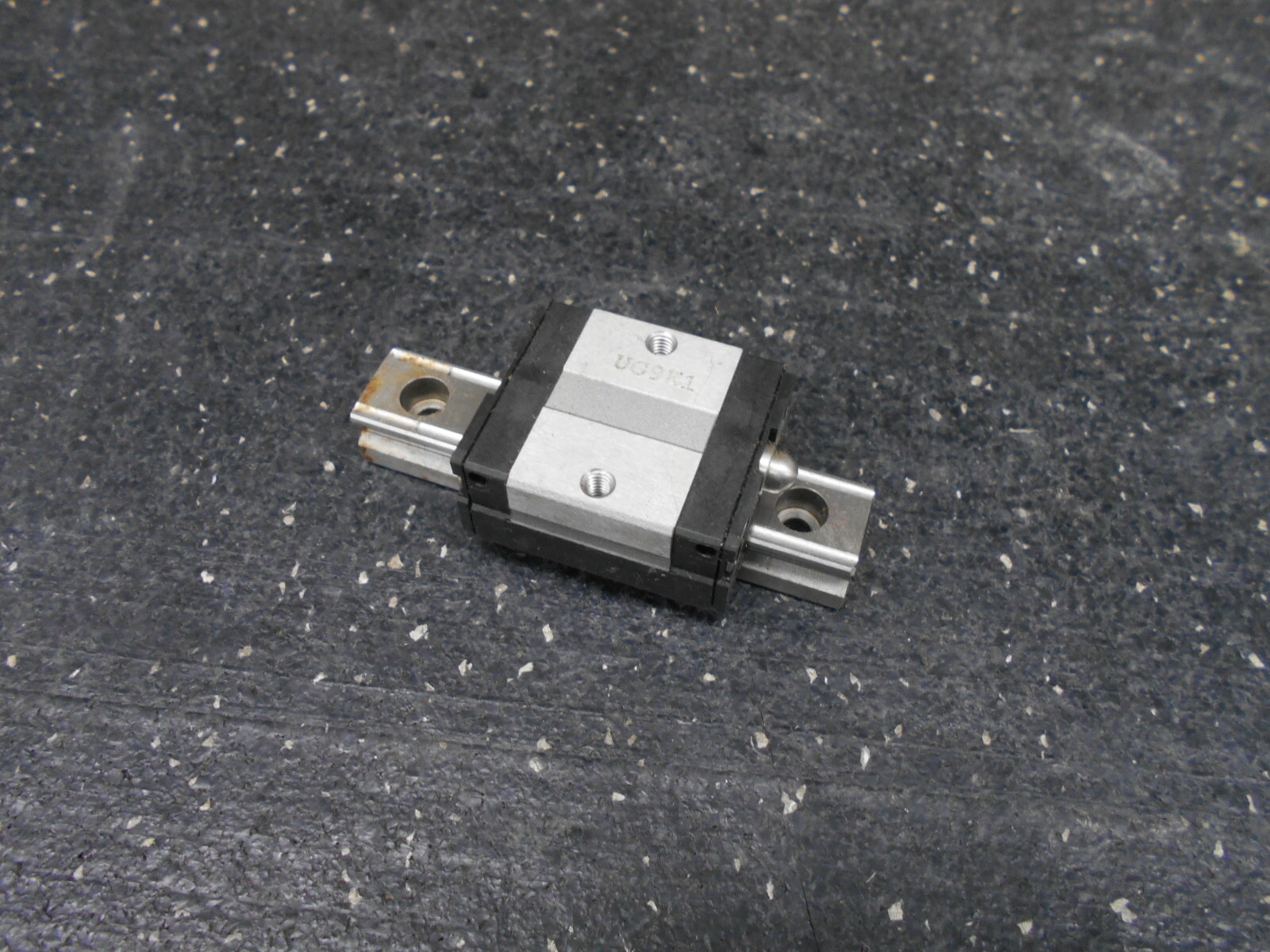 THK SSR15 41mm x 34mm x 20mm CARRIAGE 79mm LONG LINEAR SLIDE RAIL