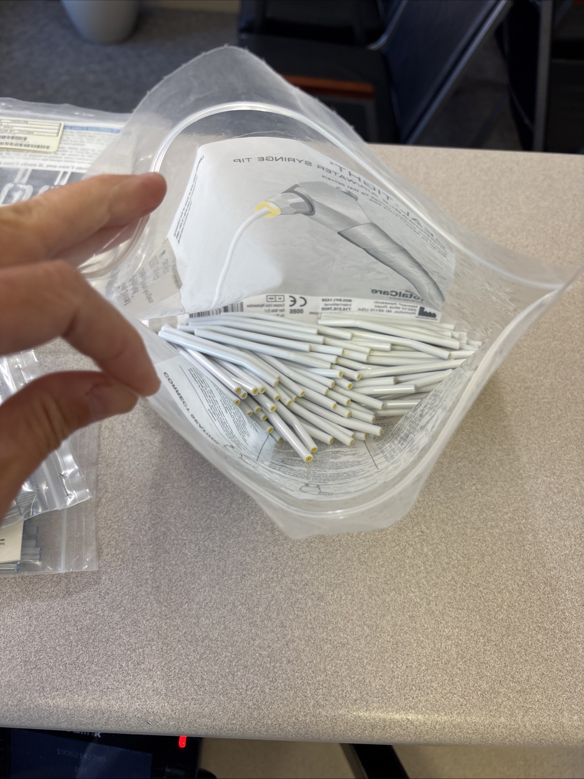 KERR Seal-Tight Disposable Air/Water Syringe Tips REF 77200 & Sani-tip Lot