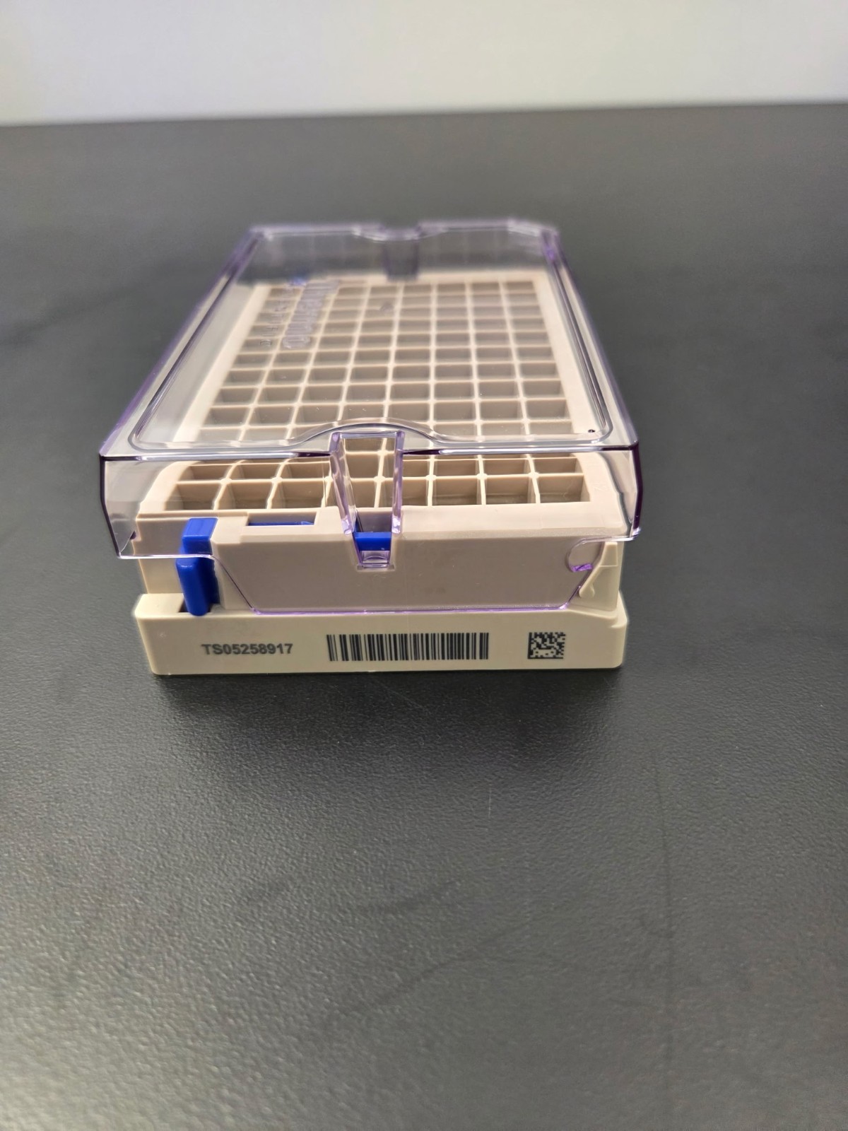 10 Thermo Fisher Scientific Lab Matrix Barcoded BC Latch Racks 0.5mL, 96 Wells