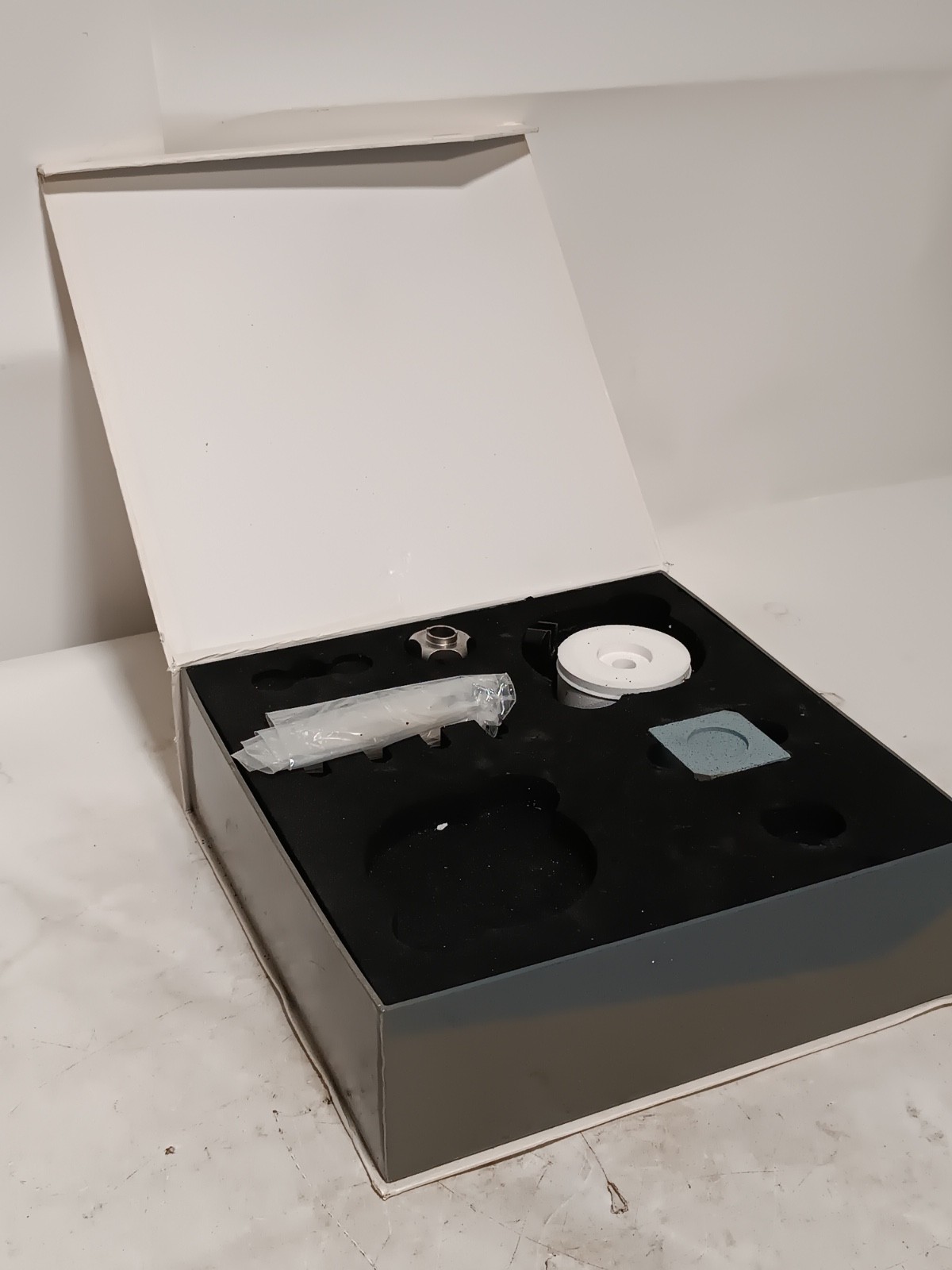 Essilor Kit w/ FRA310 m4 Drill Bit, 19mm Dressing Wheel, 15mm Dressing Square