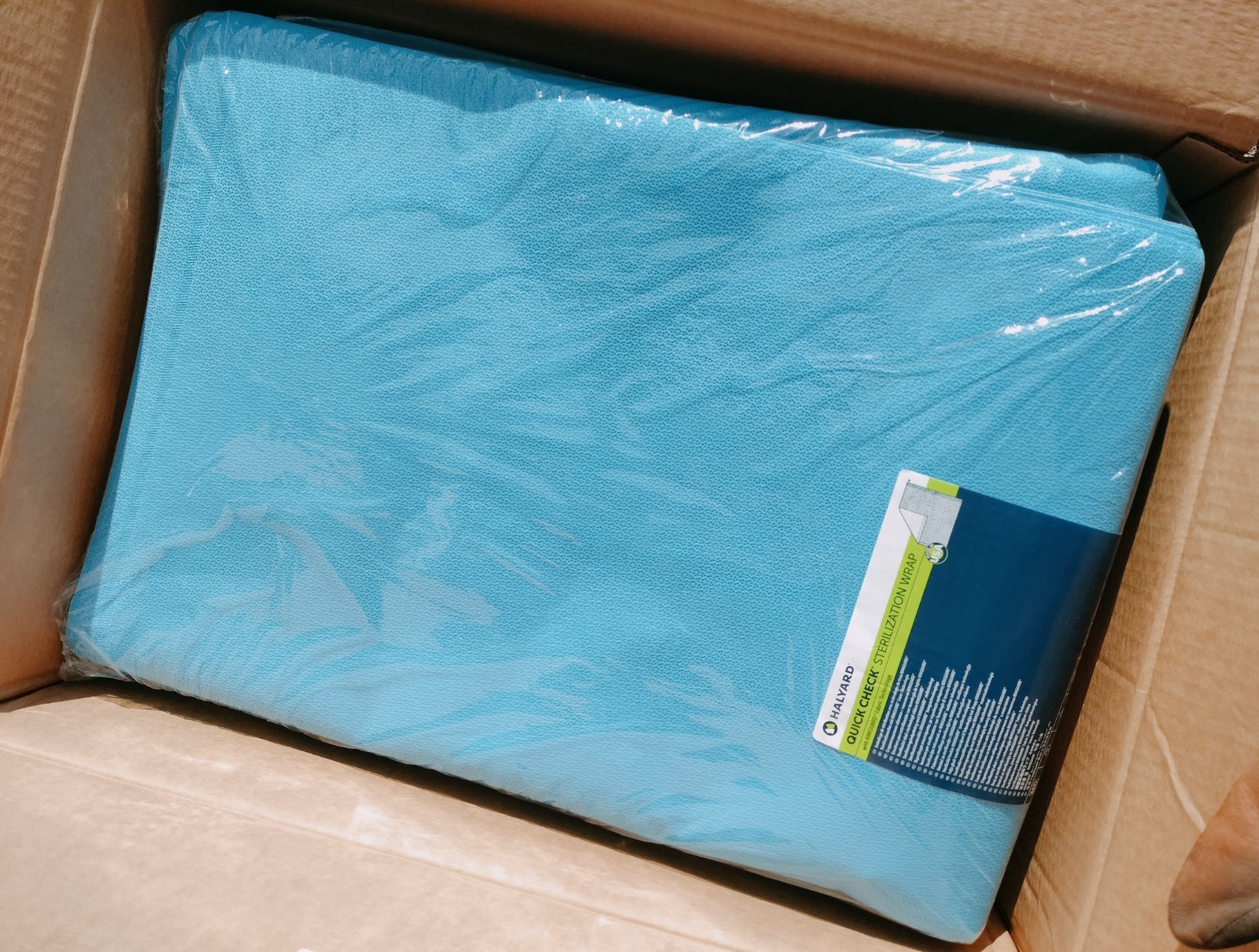 (48 Count) Halyard 34189 Quick Check Sterilization Wrap H500 Fabric, 45″ x 45″
