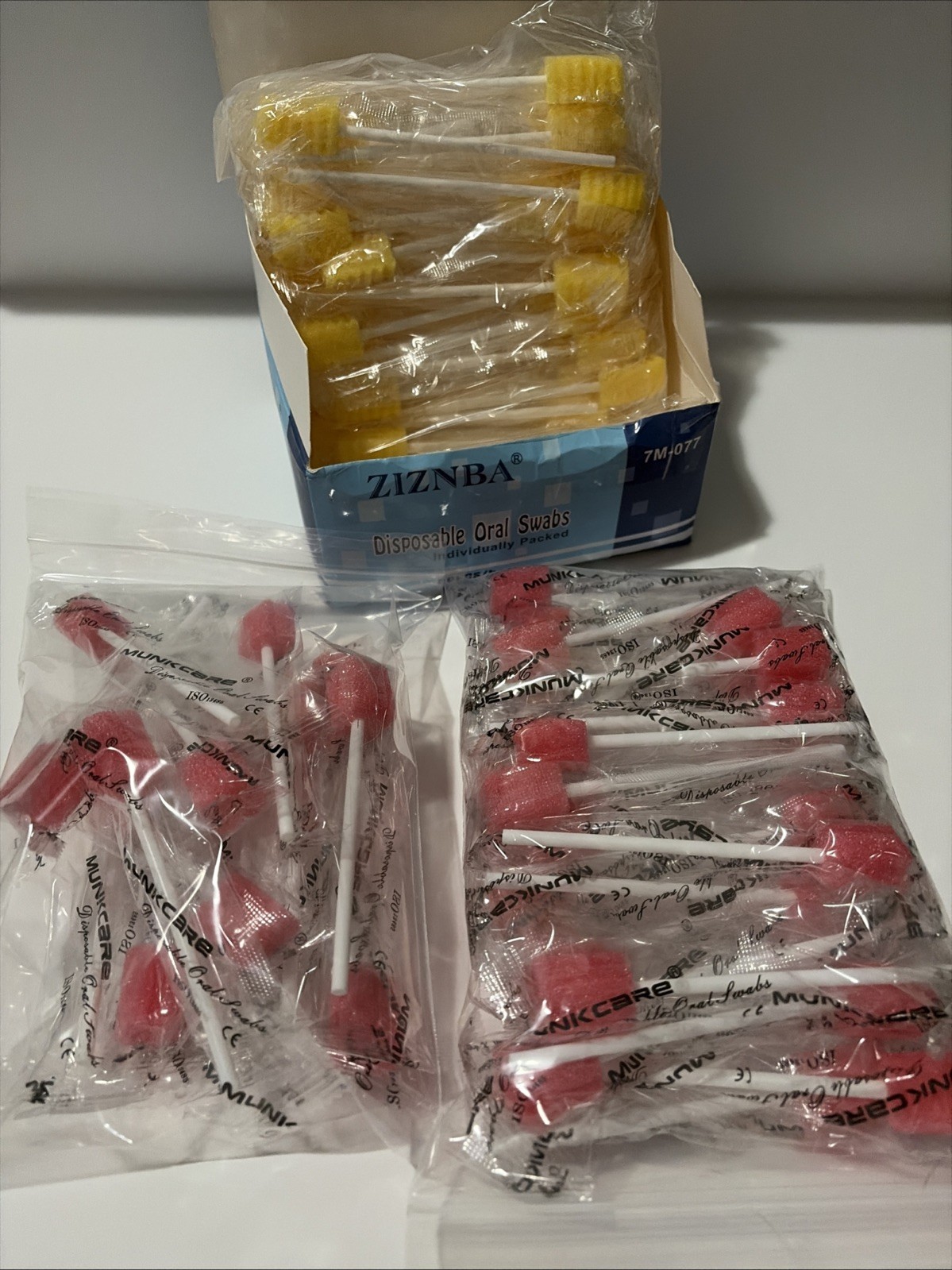 ZIZNBA Disposable Oral Swabs – 50 pcs. Yellow individually Wrapped + 39 Red Munk
