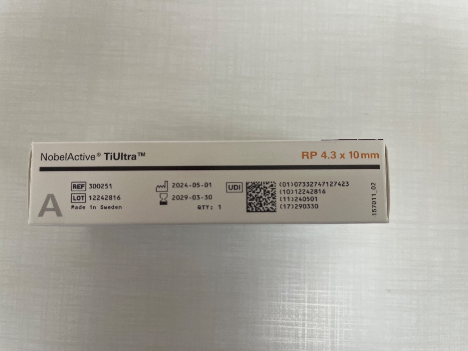 NobelActive TiUltra Dental Implant RP 4.3x10mm